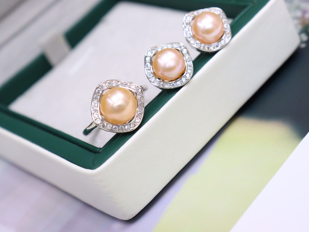 Pearl Jewelry Three-piece Set