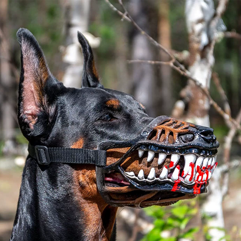 🎃MOST 50% KEDVEZMÉNY! 🐶Halloween valósághű parádé kisállat szájkosár – ijesztő, véres agyarakkal teli kutyajelmez szájkosár, állítható vicces cosplay kiegészítő halloweeni partira