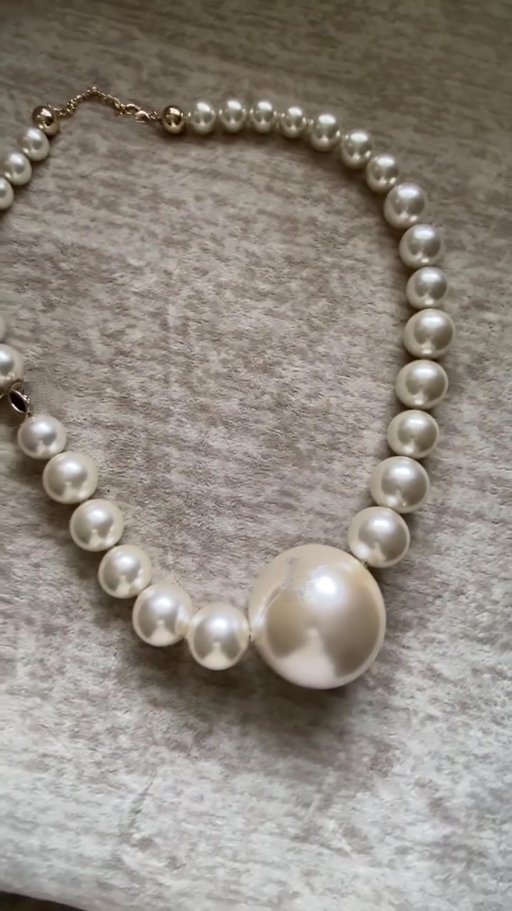 Classic Pearl Crossbody Bag