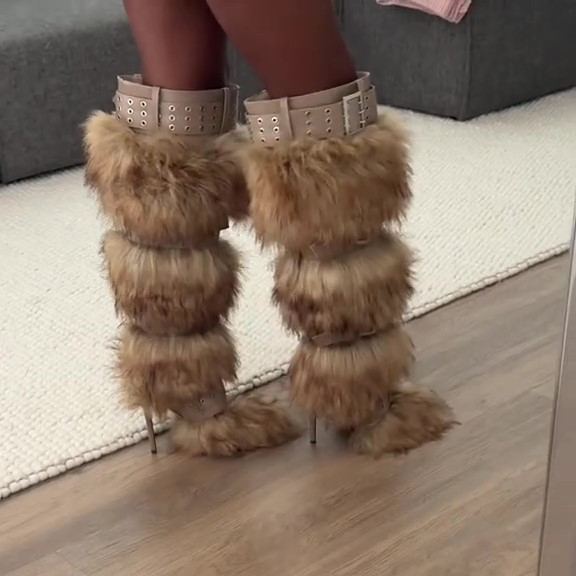 High-top Lace-up Snow Boots With Fox Fur Trim