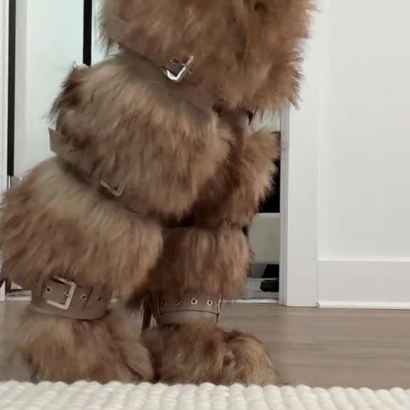 High-top Lace-up Snow Boots With Fox Fur Trim