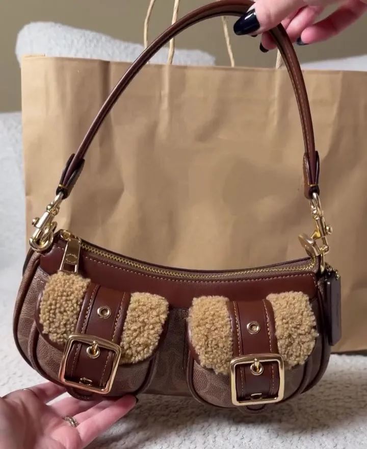 Fur-trimmed Single-shoulder Bag