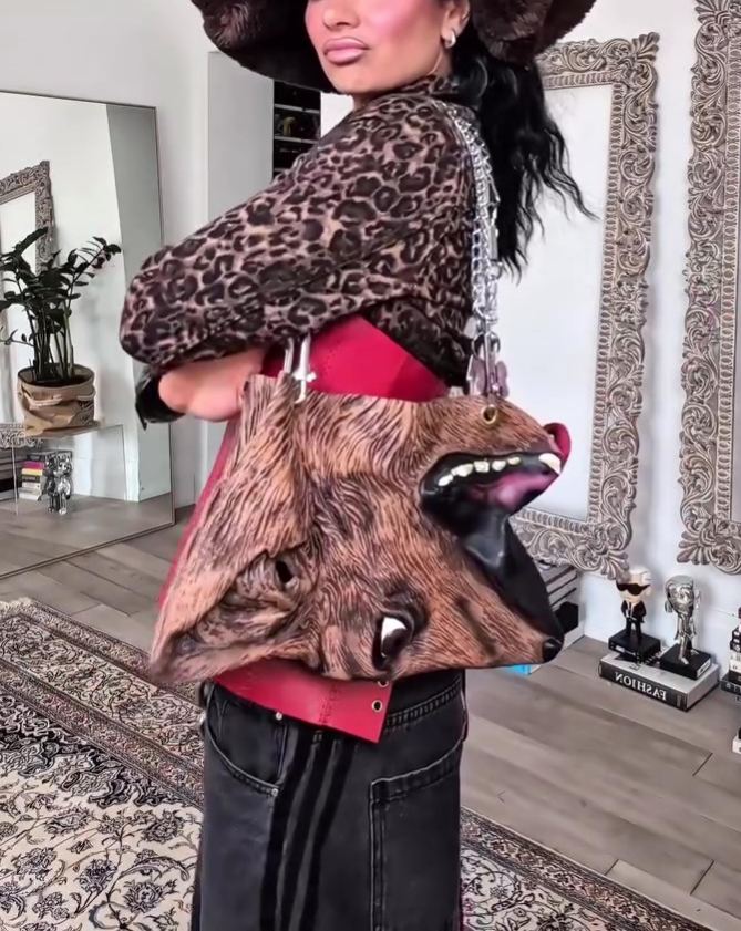 Dog-shaped shoulder bag