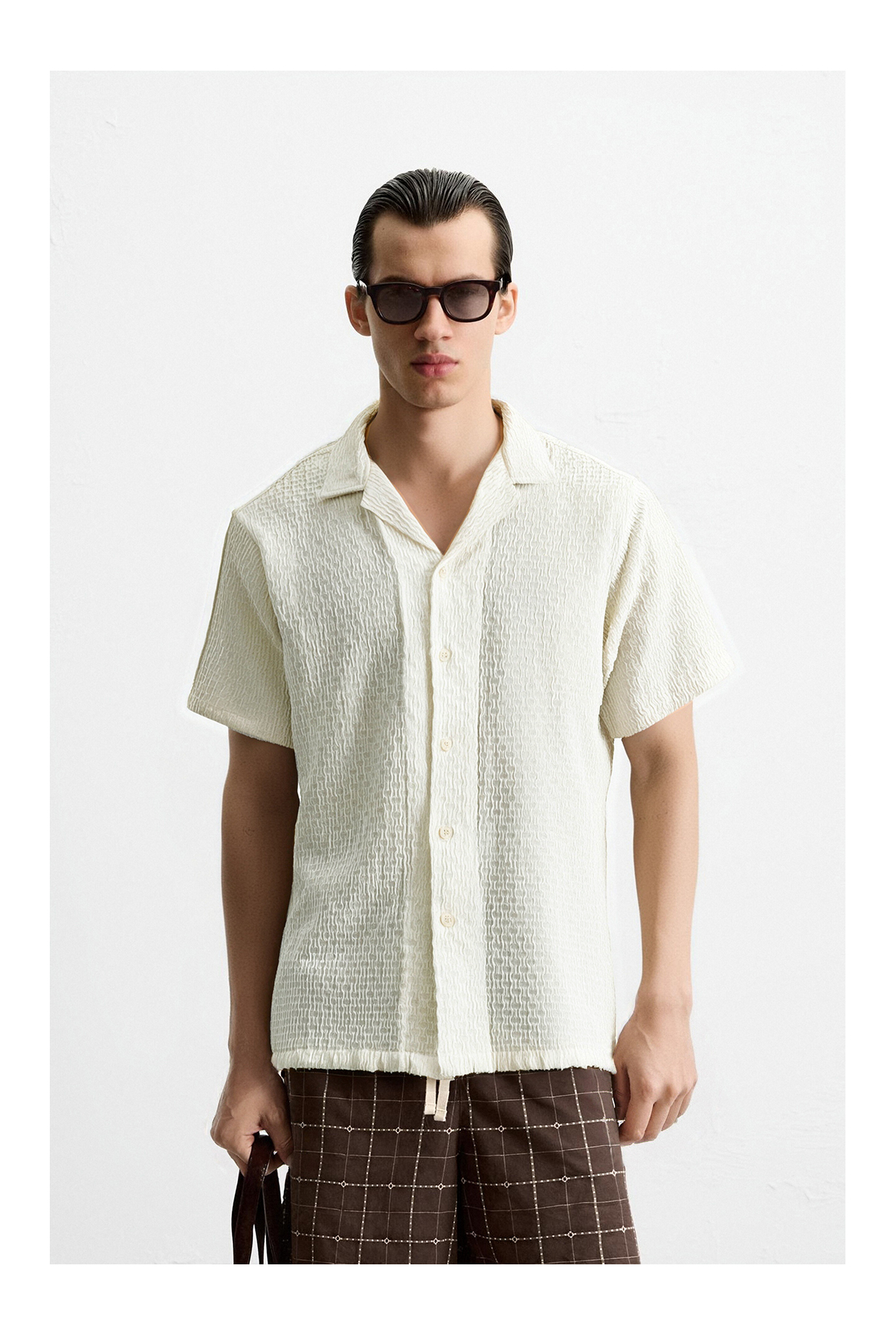 Airy Voluminous Crepe Fabric Cuban Collar Short Sleeve Shirt