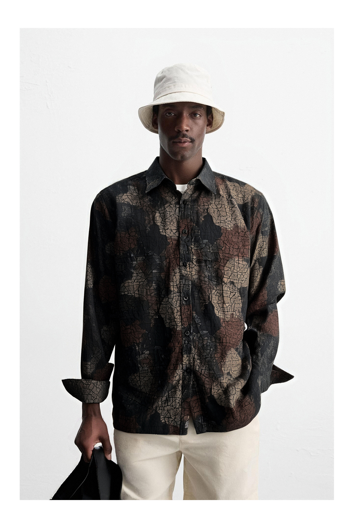 Crackle Print Polyester Spandex Point Collar Long Sleeve Shirt