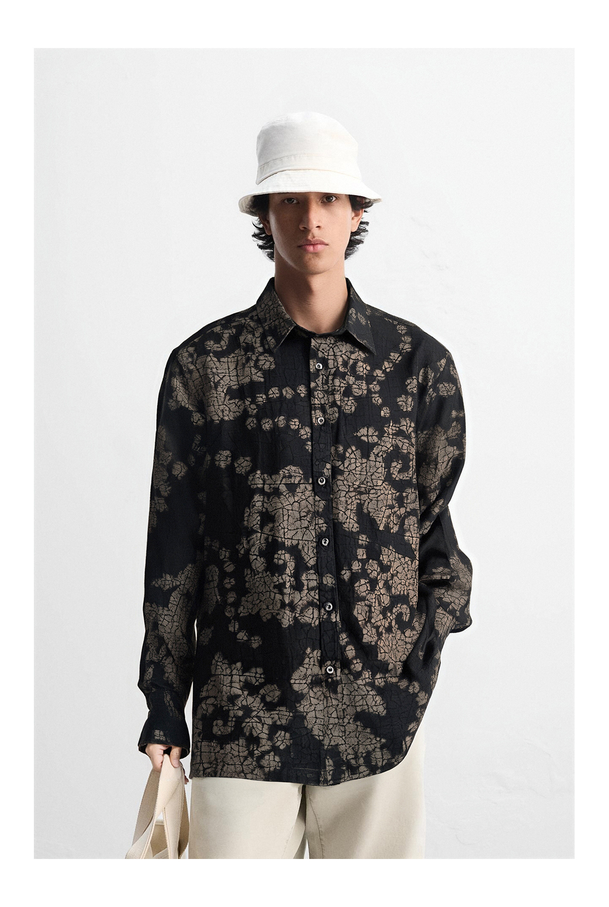 Floral Crackle Print Polyester Spandex Point Collar Long Sleeve Finished Fabric Shirt