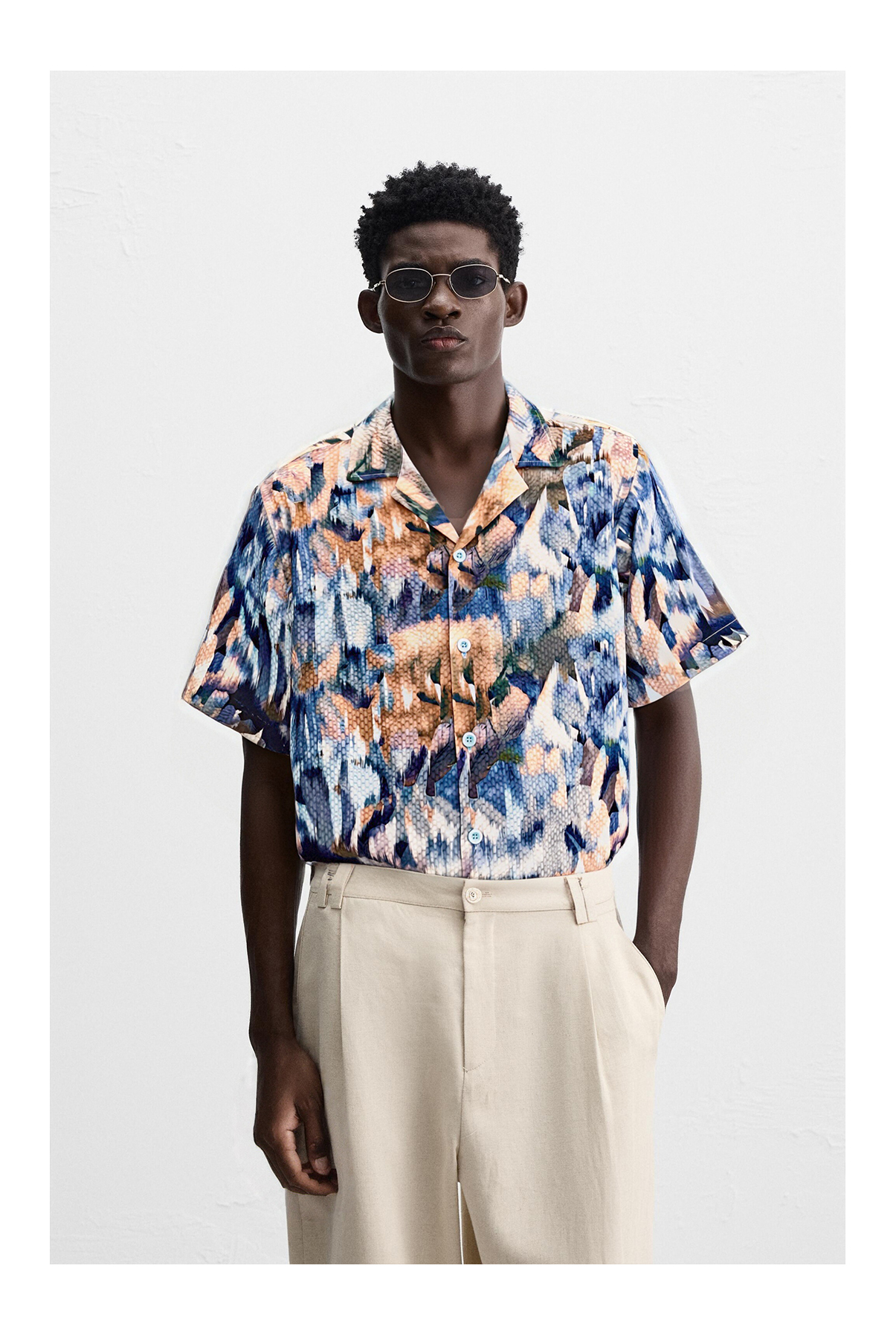 Blurred Vintage Flower Pattern Cuban Collar Short Sleeve Printed Fabric Shirt