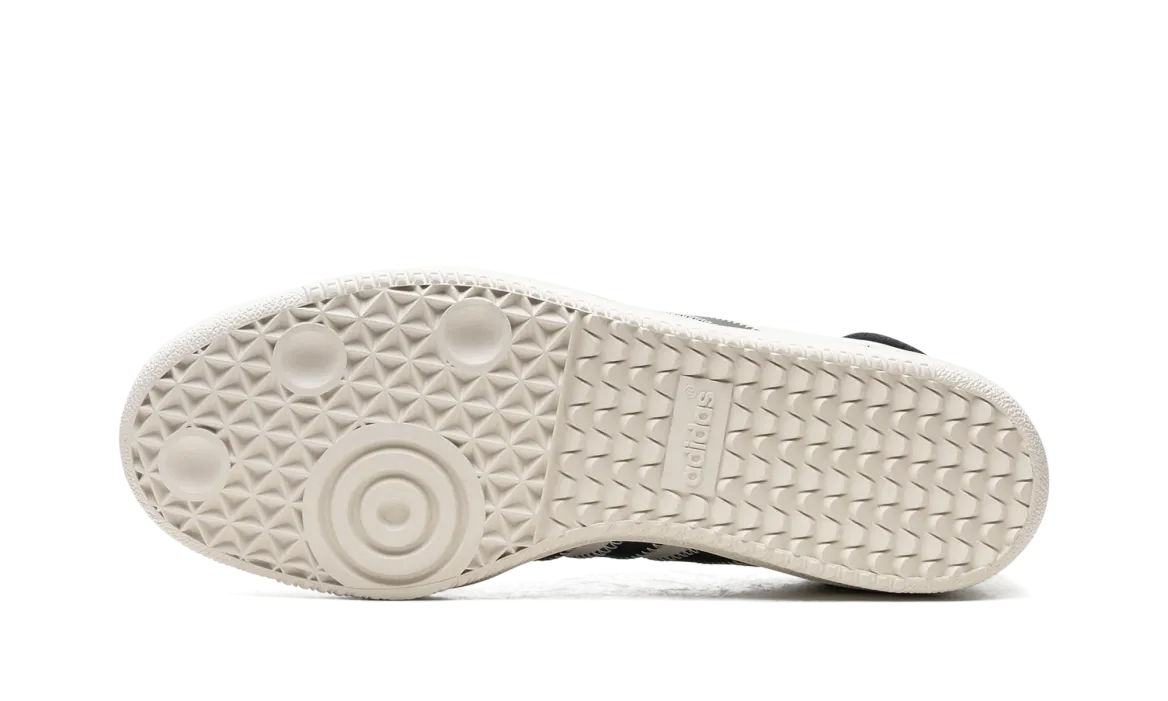 Samba "Pharrell Williams - Core Black" 1