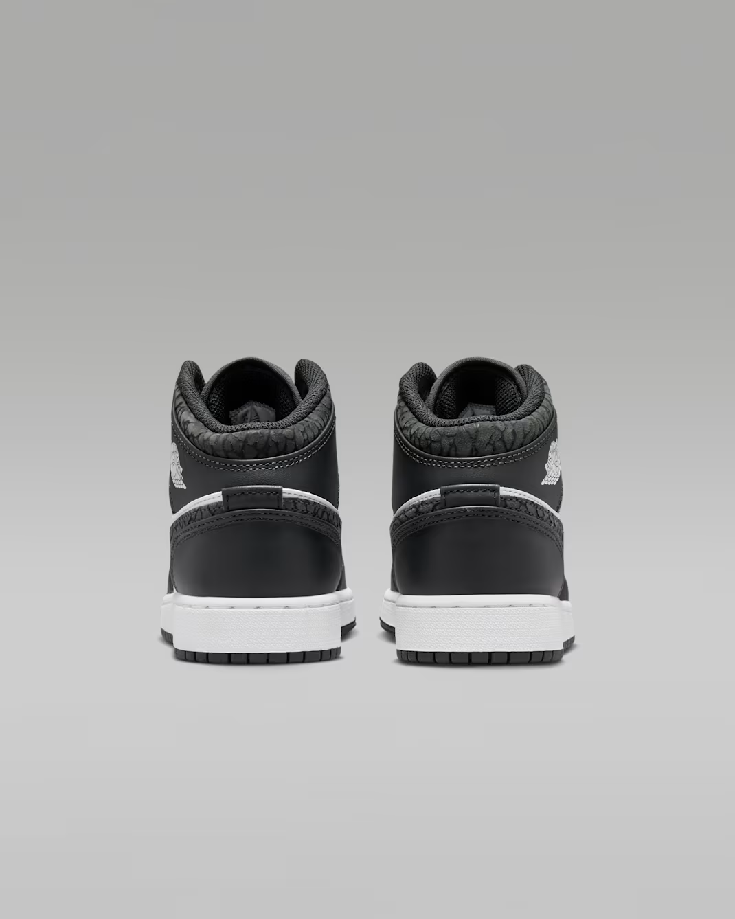 J1 Mid SE Off-Noir/White