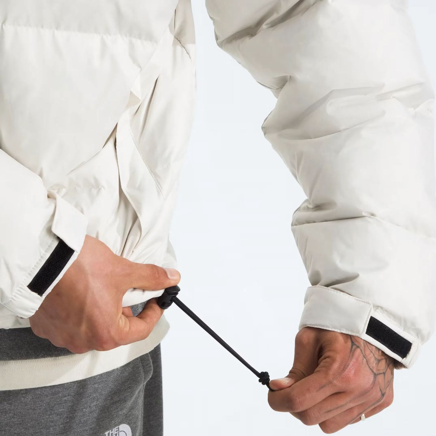 Men’s Retro Nuptse Jacket-White Dune/TNF Black/Recycled Down