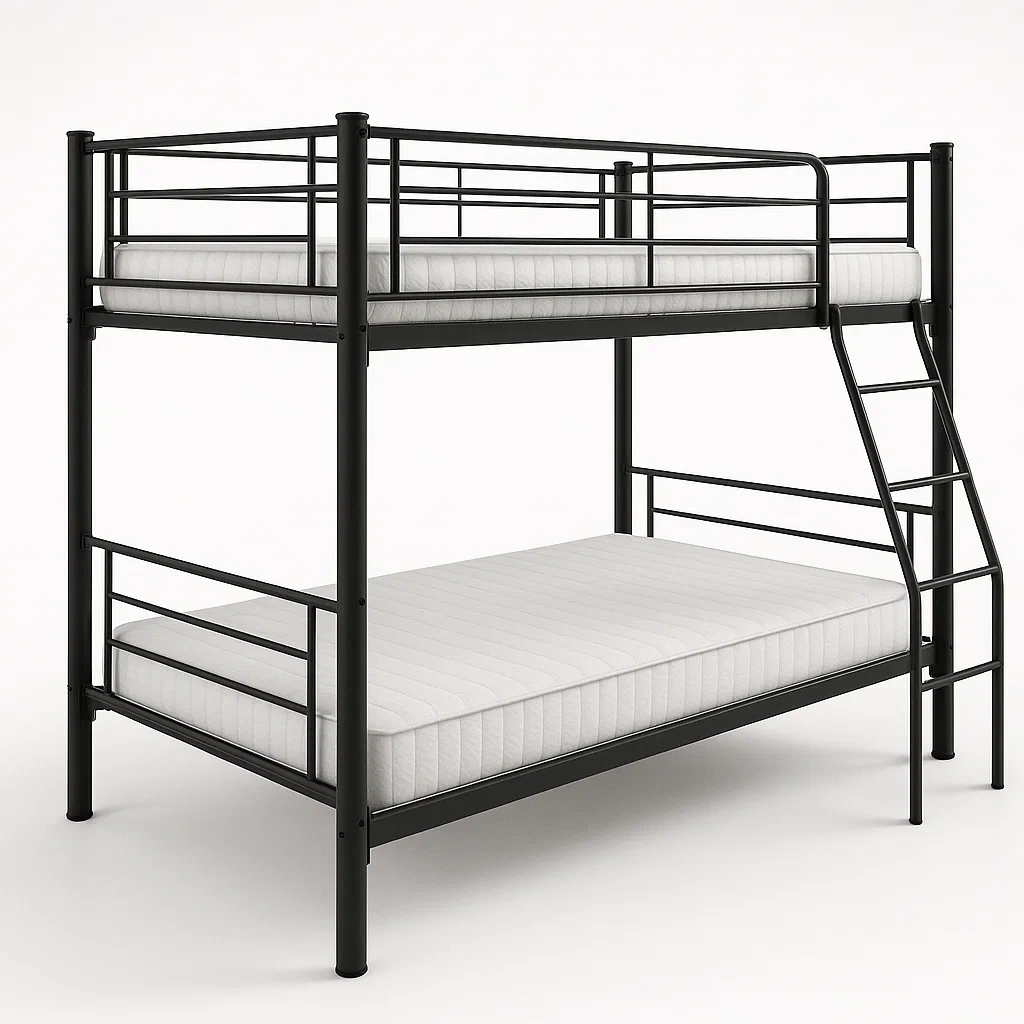 Letto a castello in metallo nero con materassi