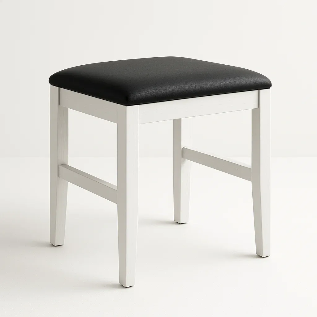Sgabello in legno con seduta in pelle nera