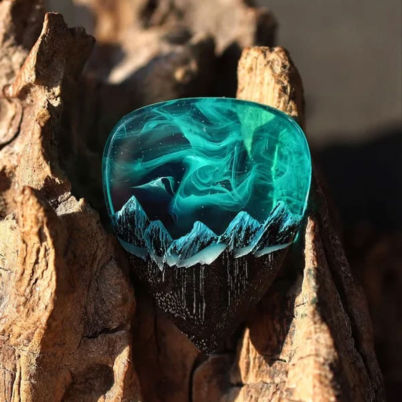 Northern Lights Guitar Pick - Best musician gift