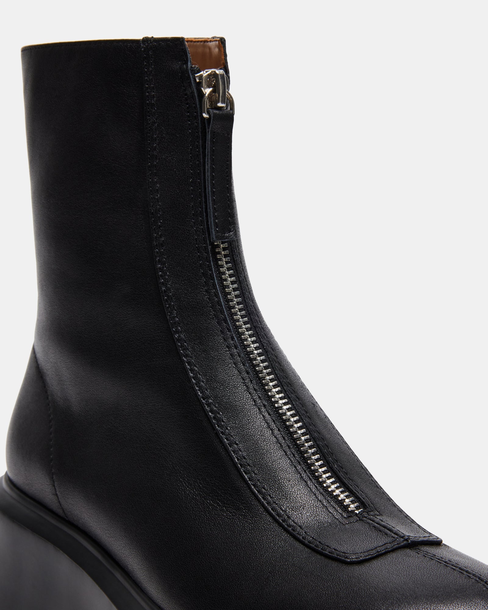 JONES BLACK LEATHER - BLACK LEATHER / 7 / 17 - SM REBOOTED-Cool A Warm