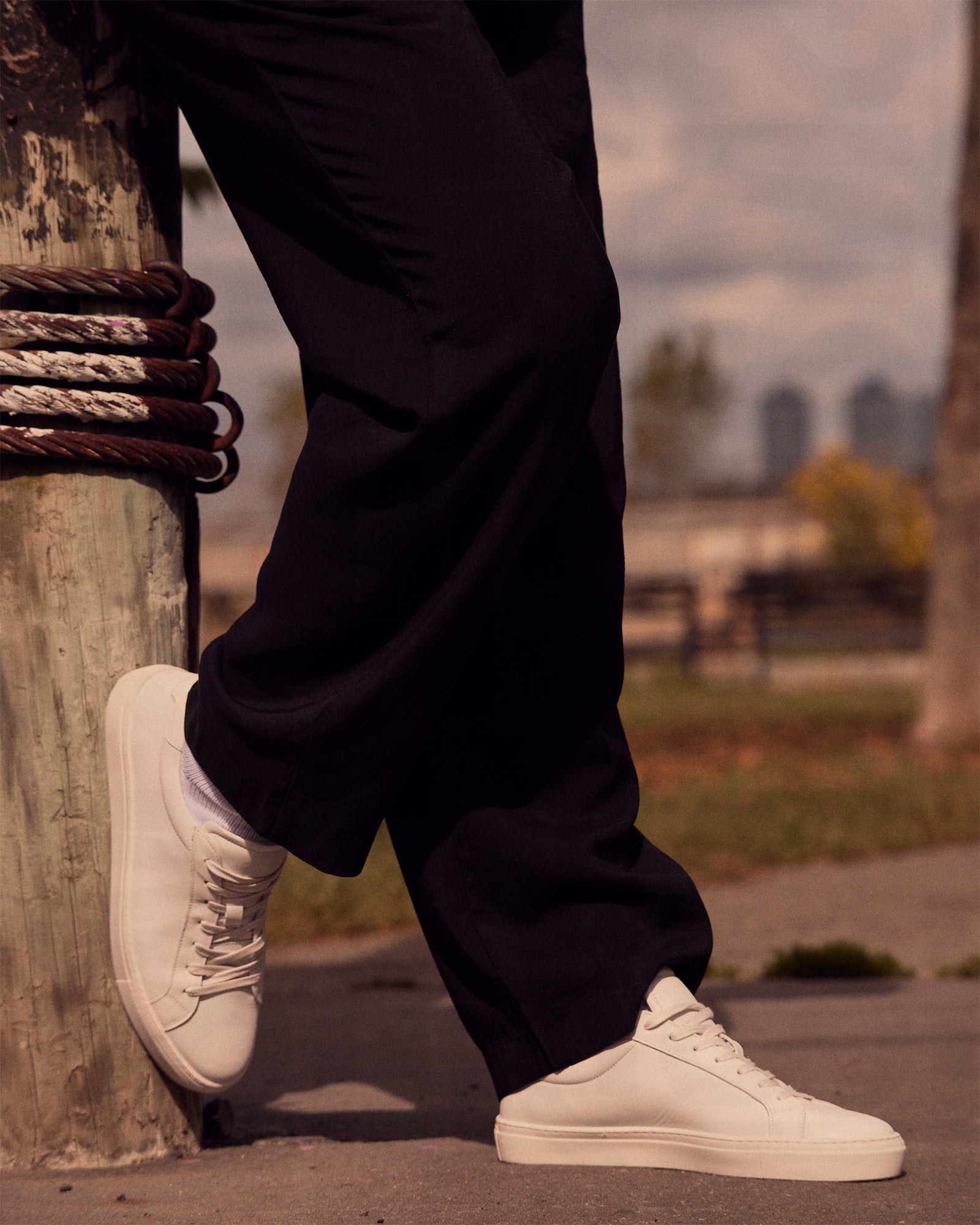 BONDD WHITE LEATHER-Cool A Warm