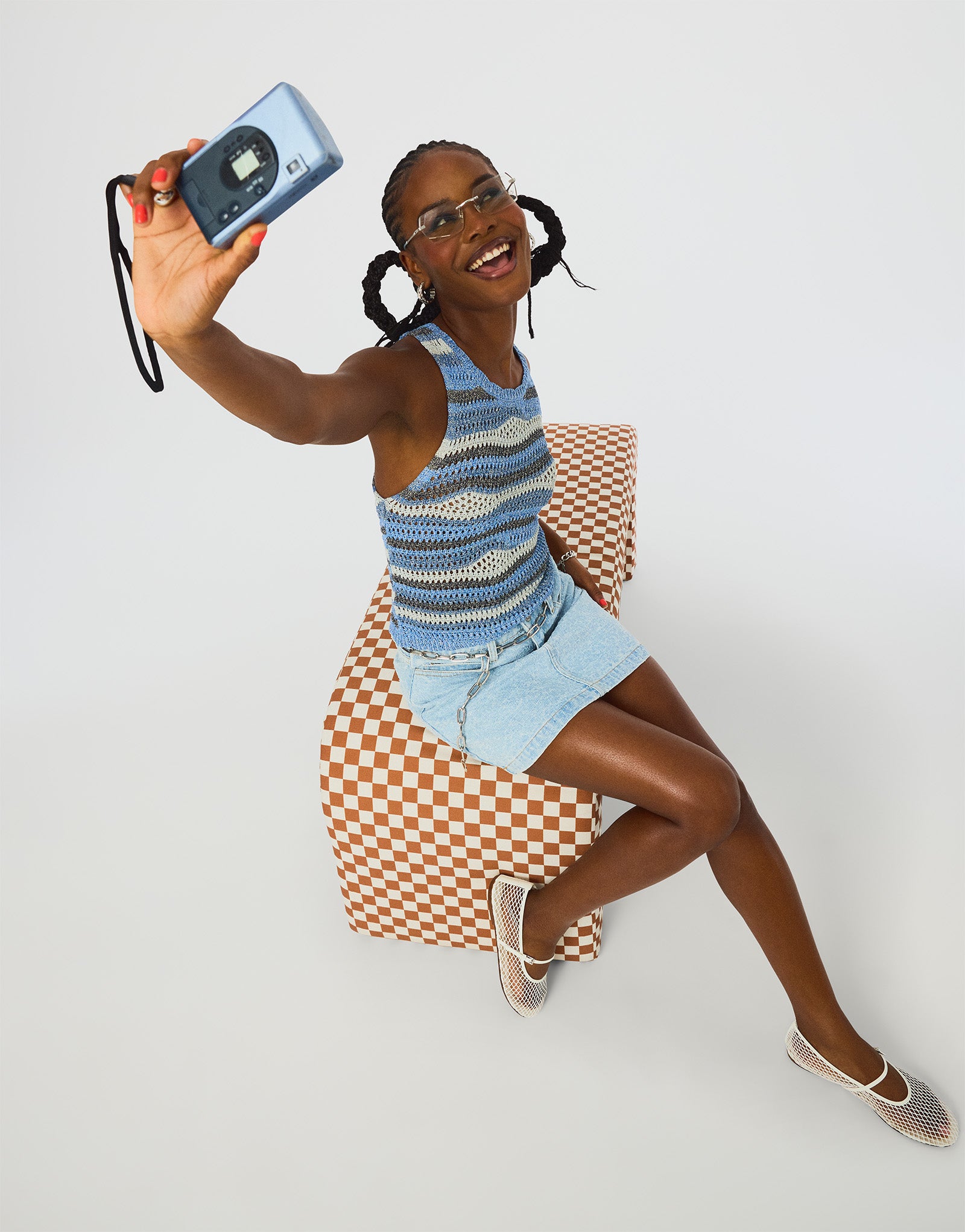 MAGS WHITE-Cool A Warm