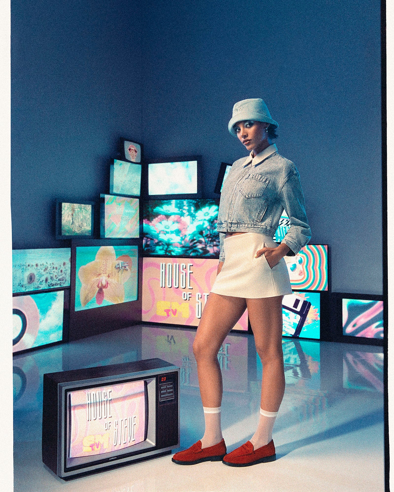 MADISON RED SUEDE-Cool A Warm