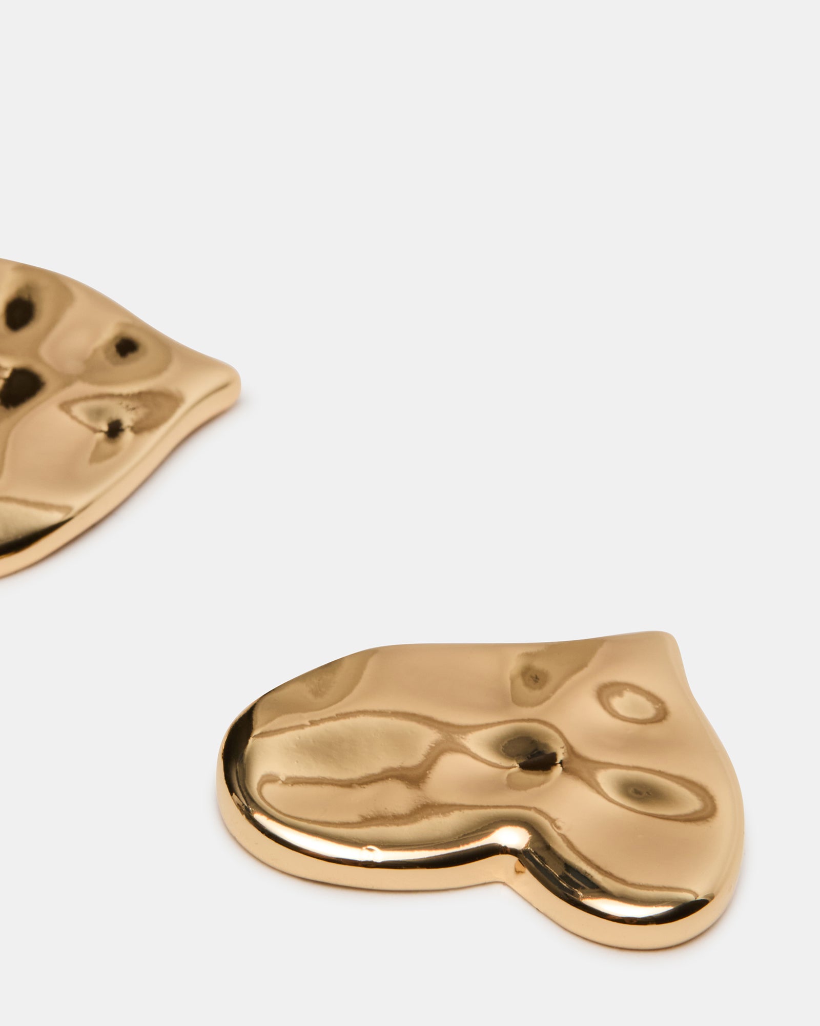 TEXTURED HEART STUD EARRINGS GOLD-Cool A Warm