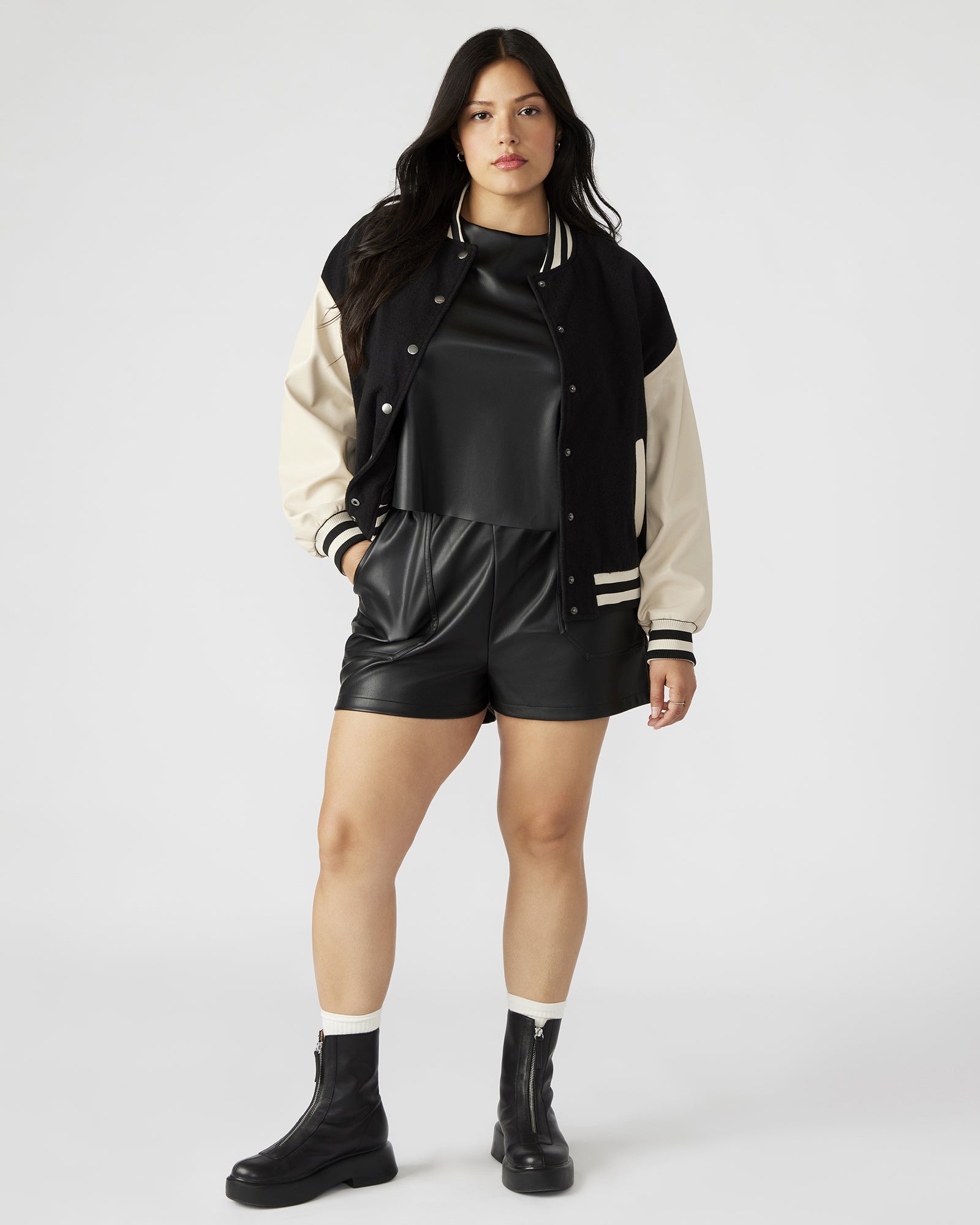 FAUX THE RECORD SHORT BLACK-Cool A Warm