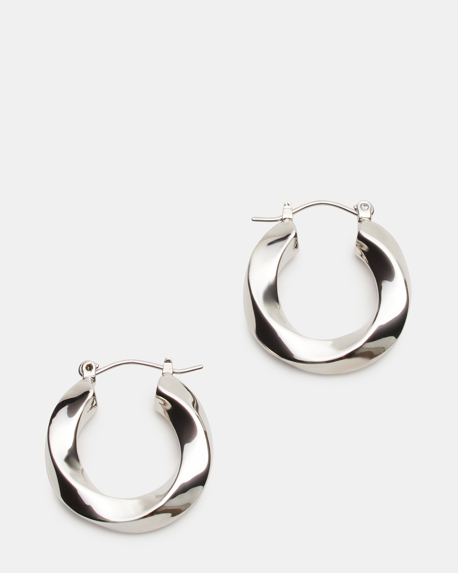SMALL TWISTED HOOPS SILVER-Cool A Warm
