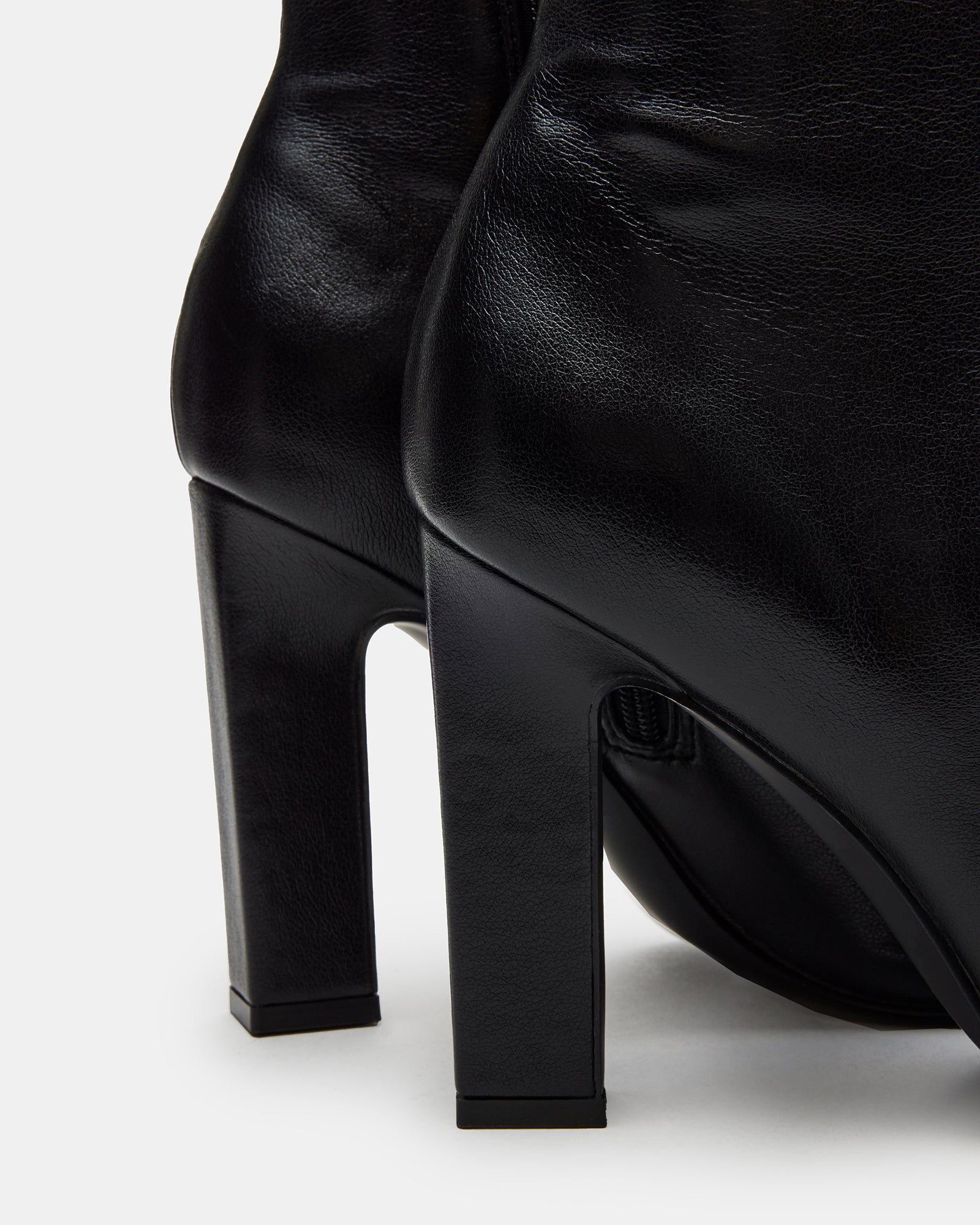 ARIA BLACK-Cool A Warm