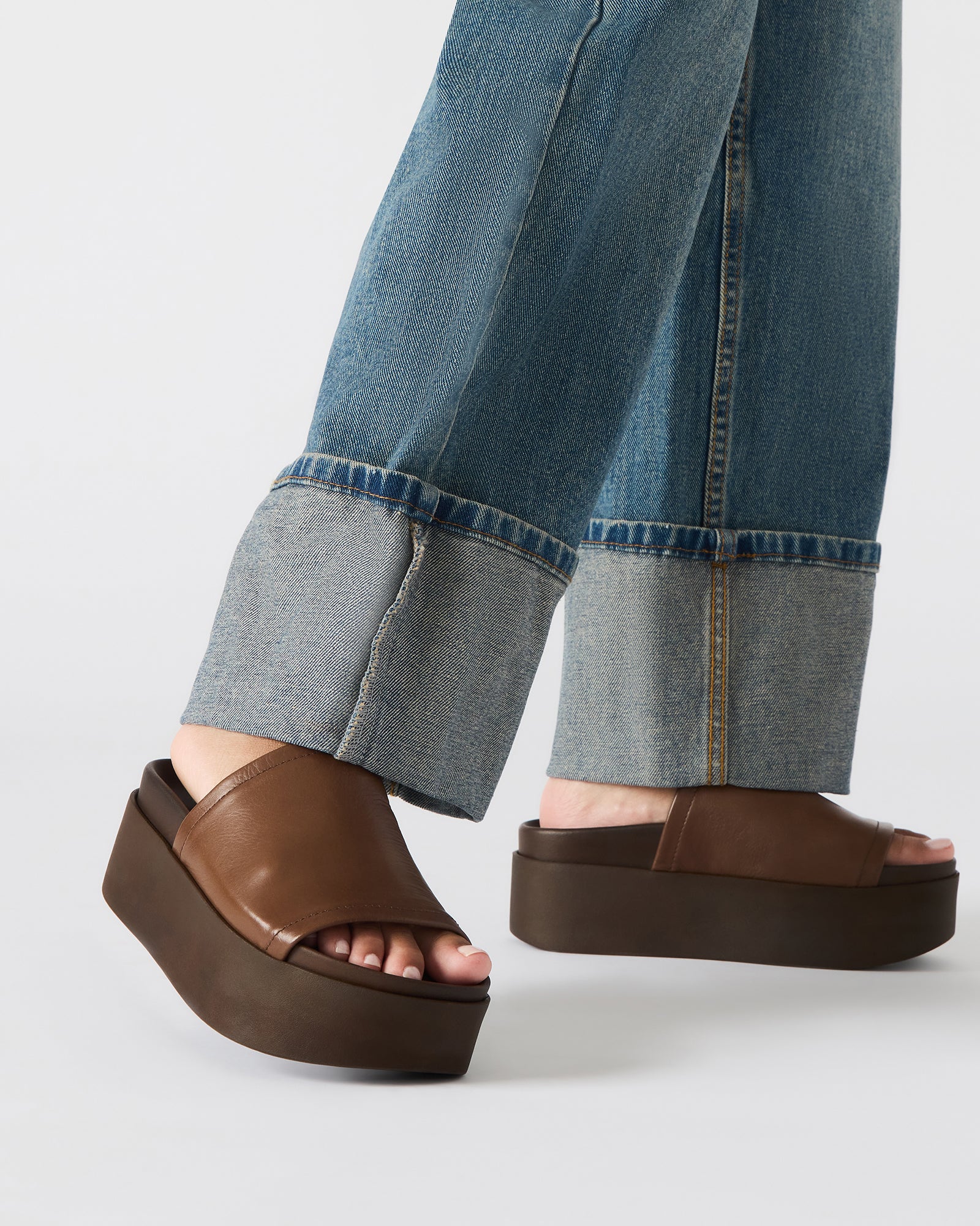 ARWEN BROWN LEATHER-Cool A Warm