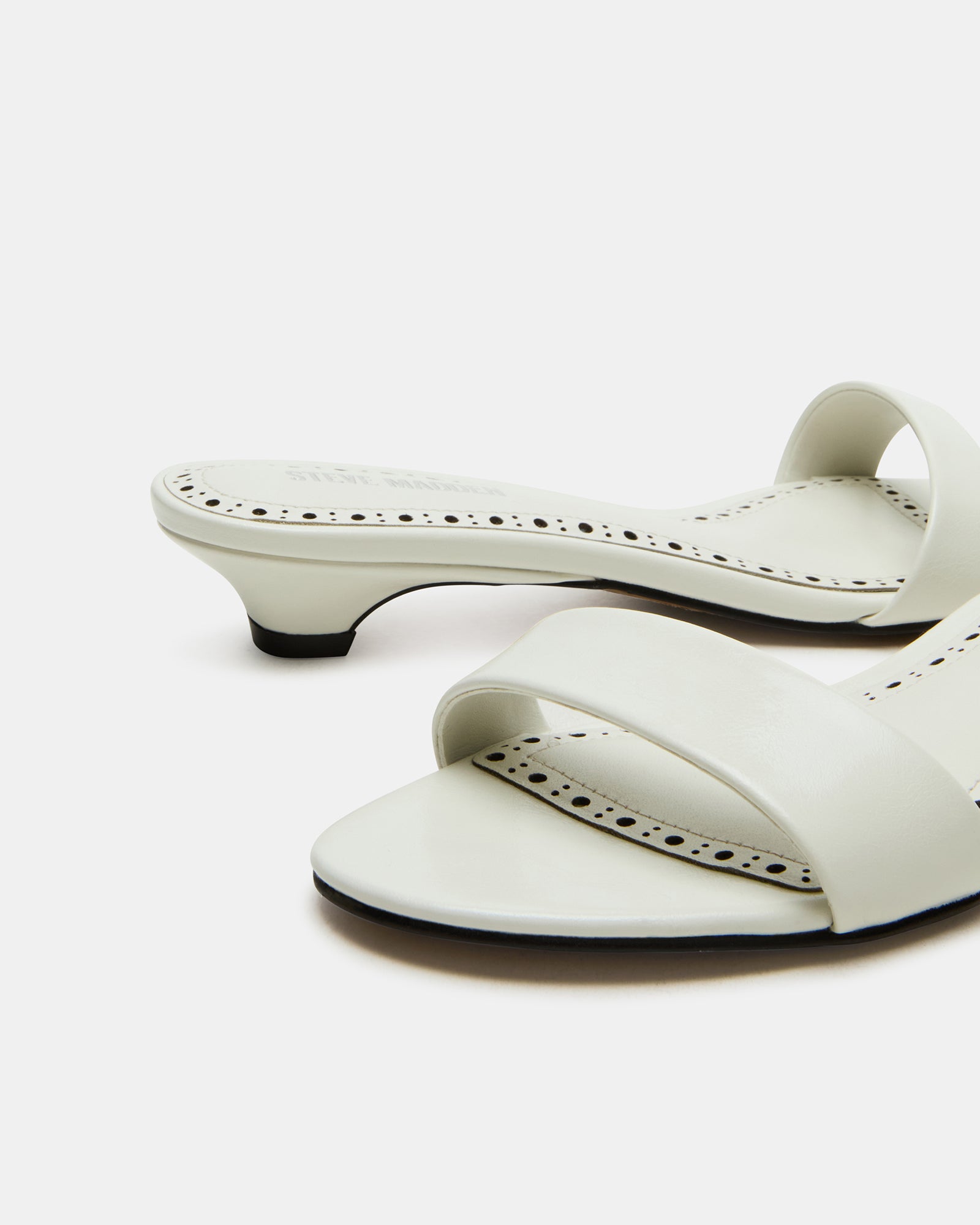 BERRY WHITE-Cool A Warm