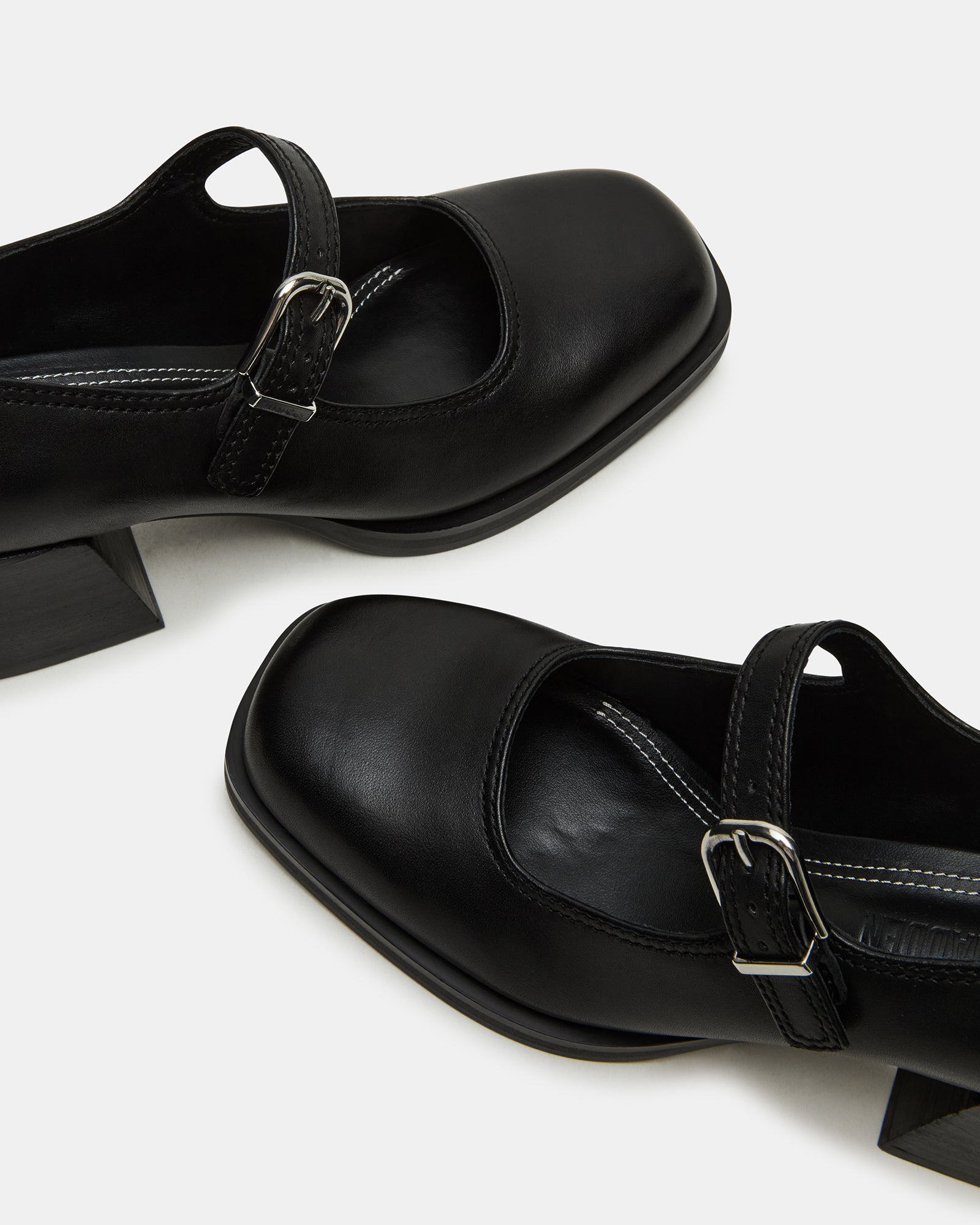 LISBON BLACK LEATHER-Cool A Warm