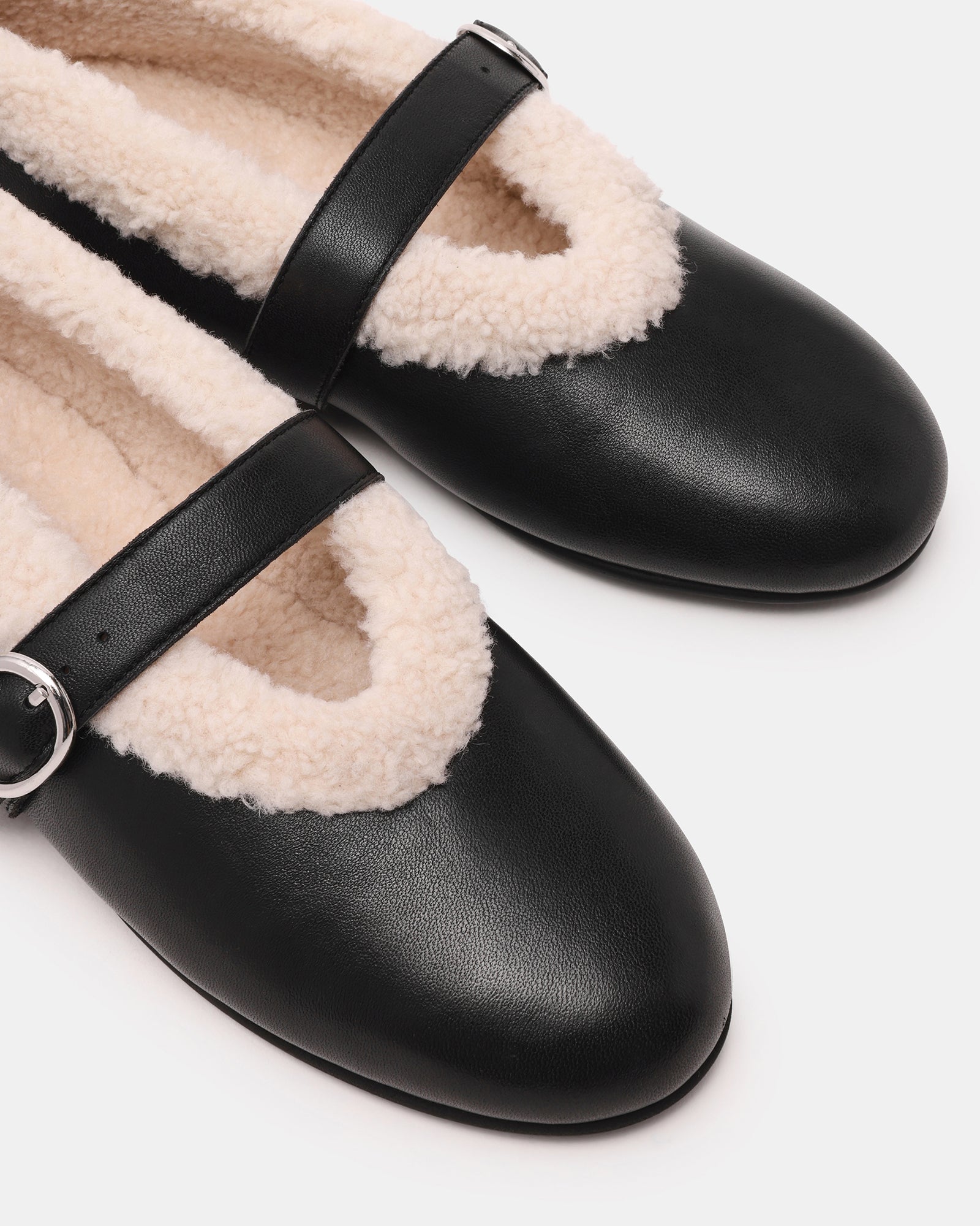 LODGE BLACK LEATHER-Cool A Warm