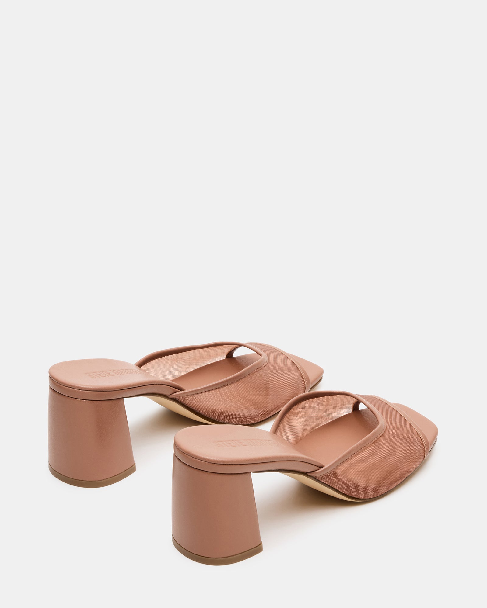 MADAME MOCHA-Cool A Warm