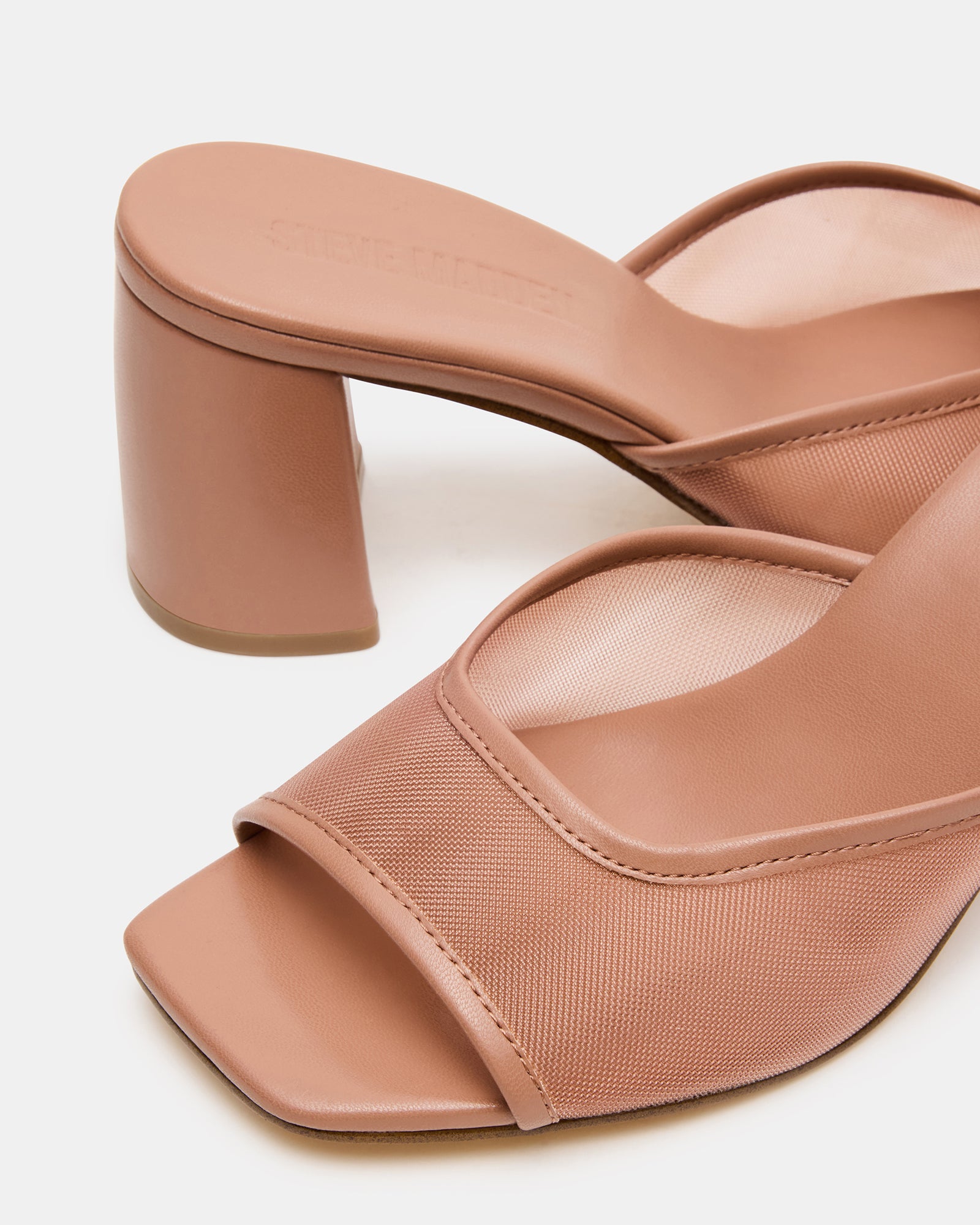 MADAME MOCHA-Cool A Warm