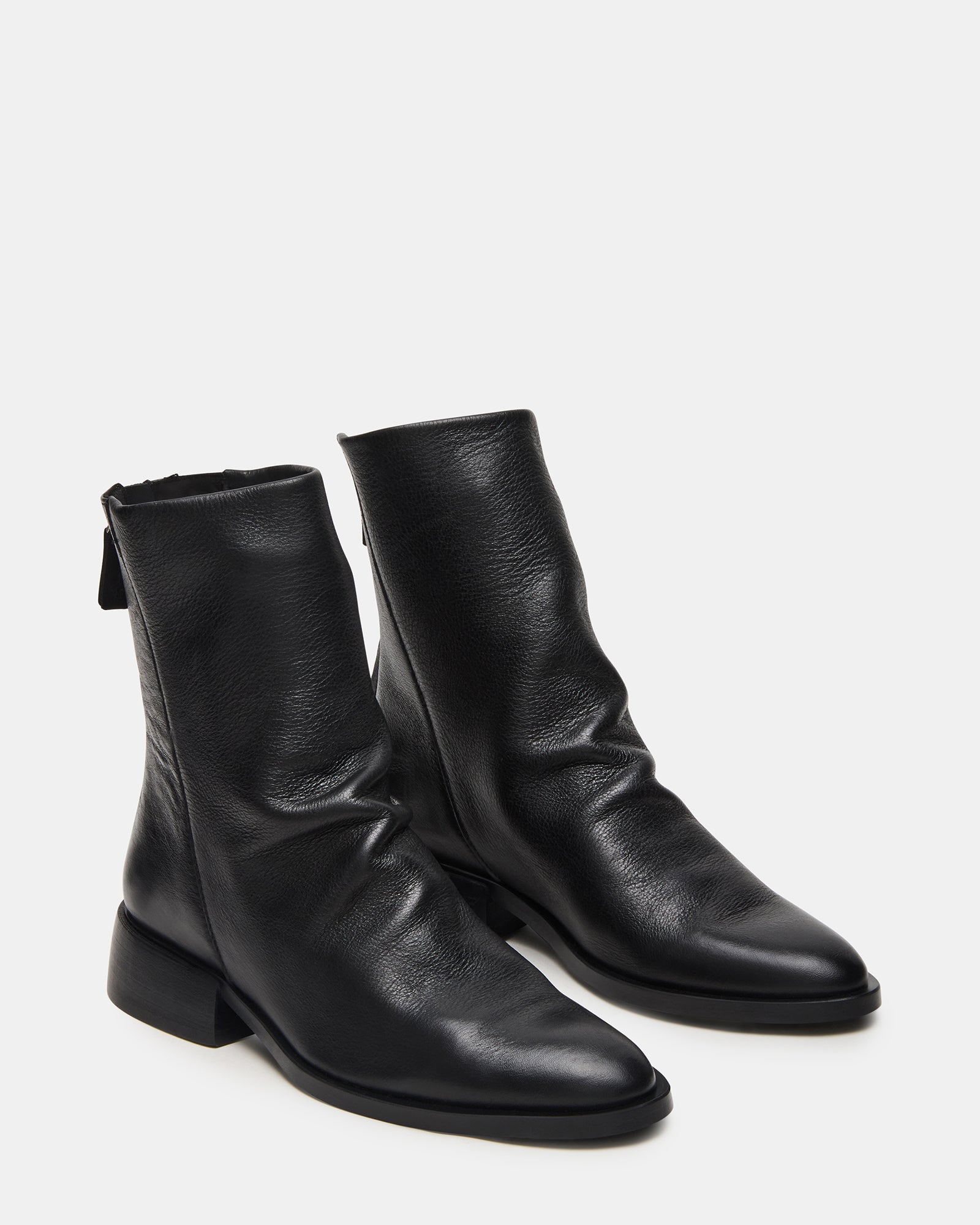 NEXIE BLACK LEATHER-Cool A Warm