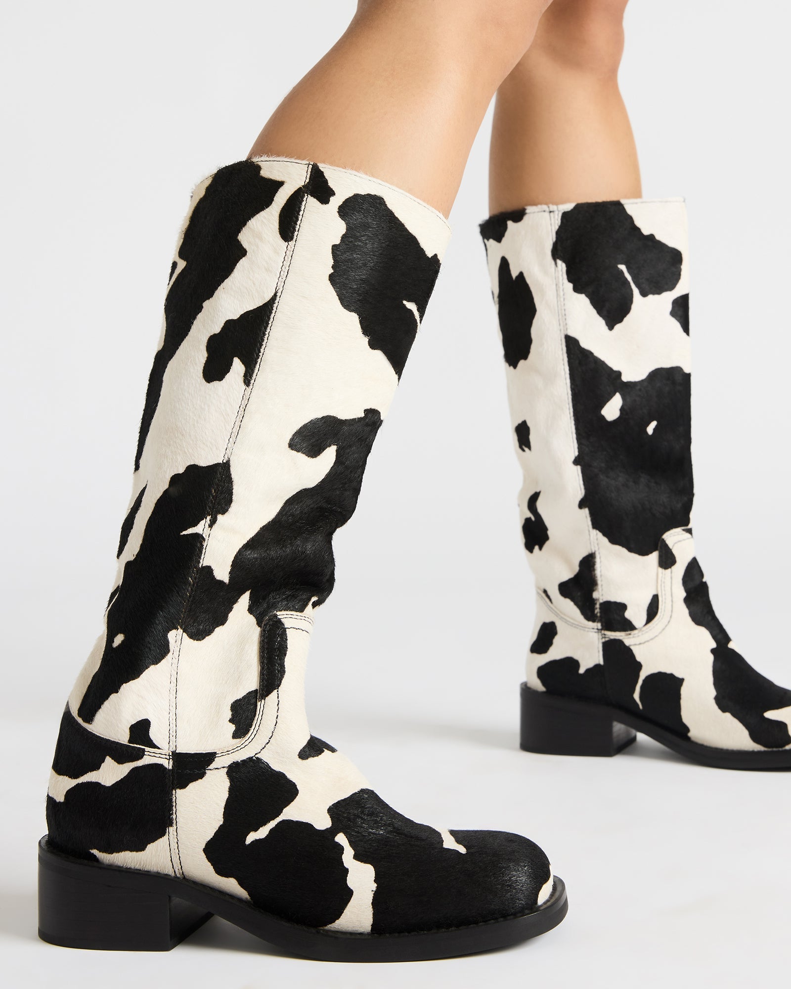 RIGGS BLACK COW PRINT-Cool A Warm