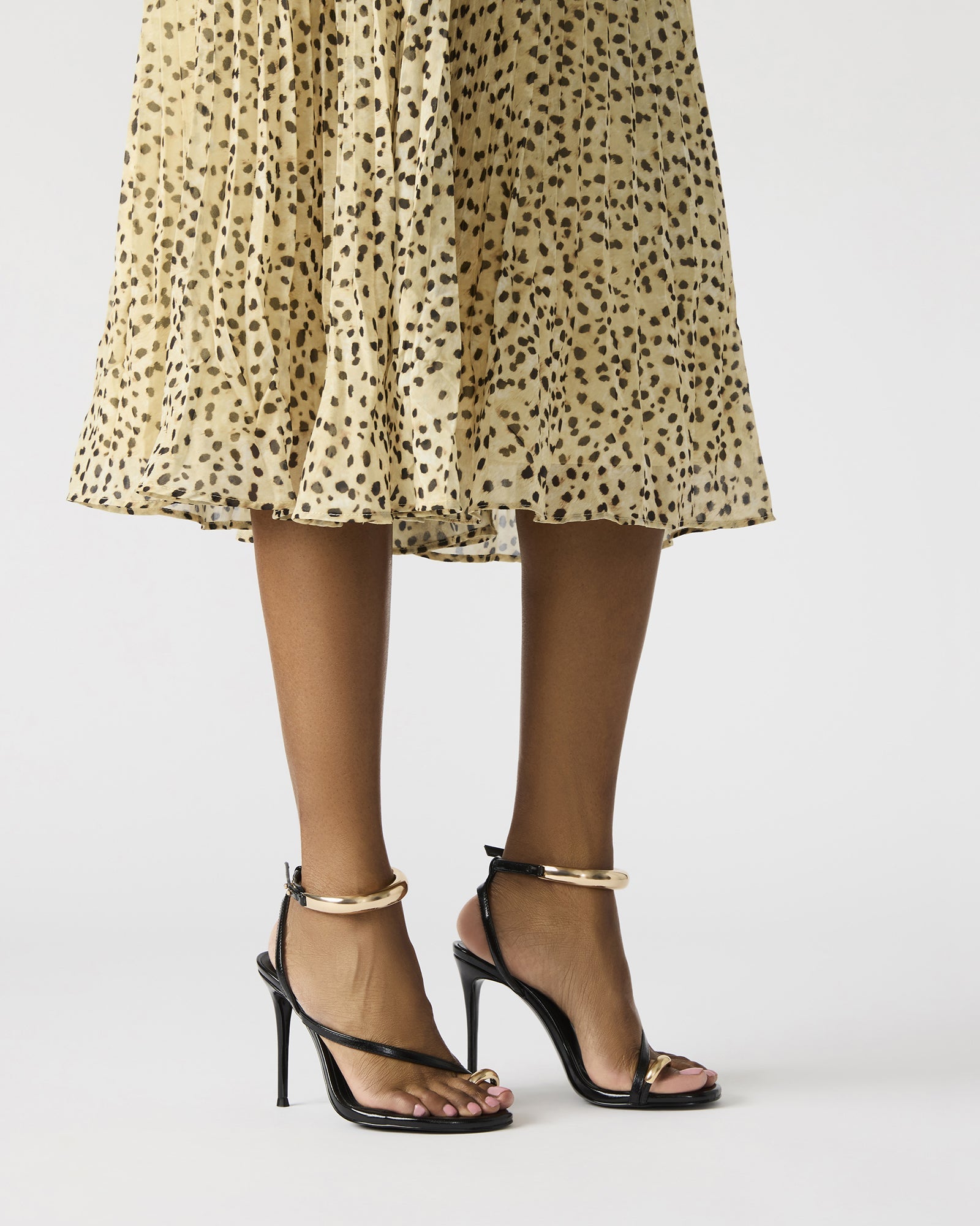 TIA CARAMEL - SM REBOOTED-Cool A Warm