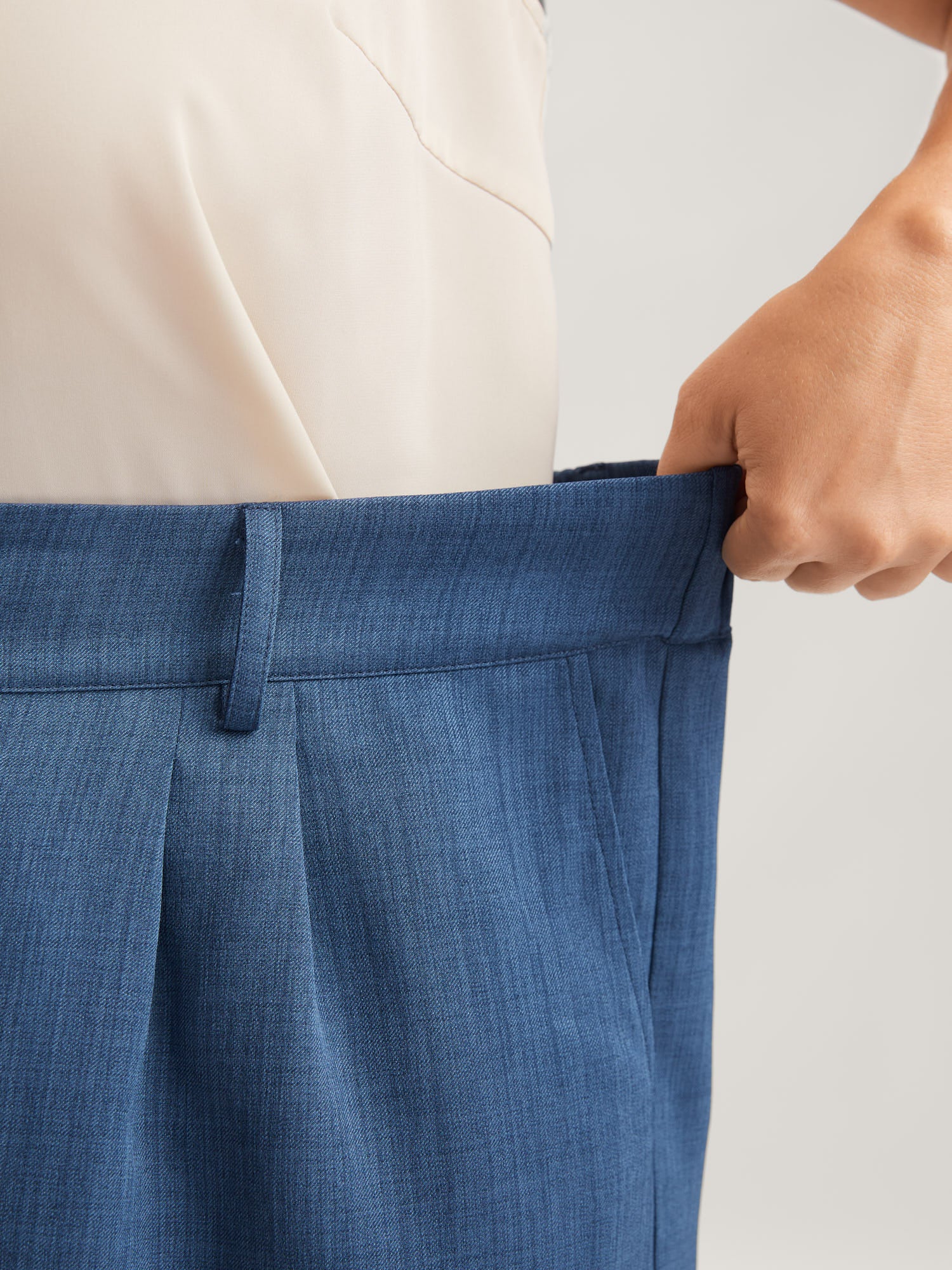 Heather Double Buckle Straight-Leg Shorts-Sweetccc