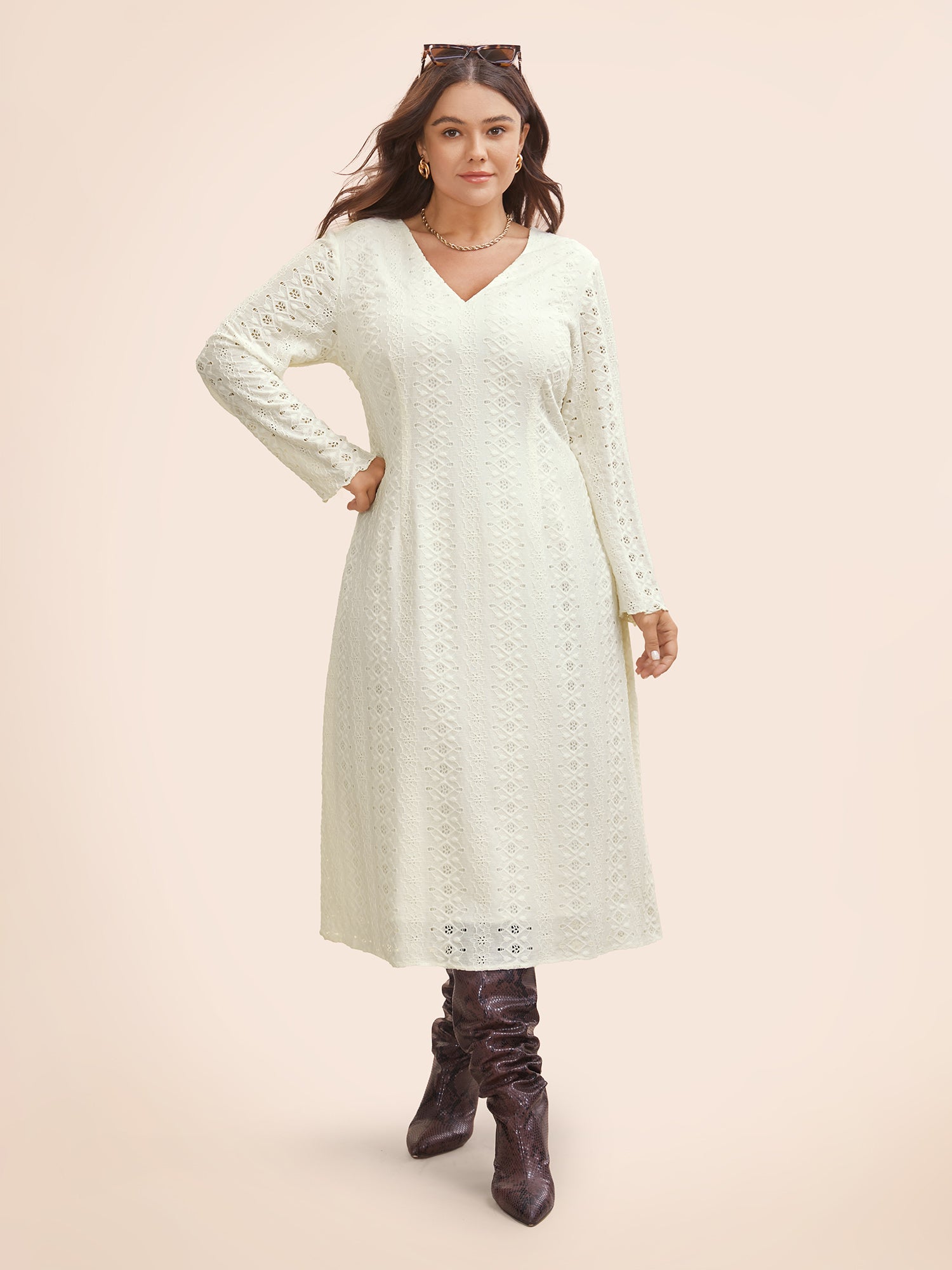 Solid V Neck Broderie Anglaise Dress-Sweetccc