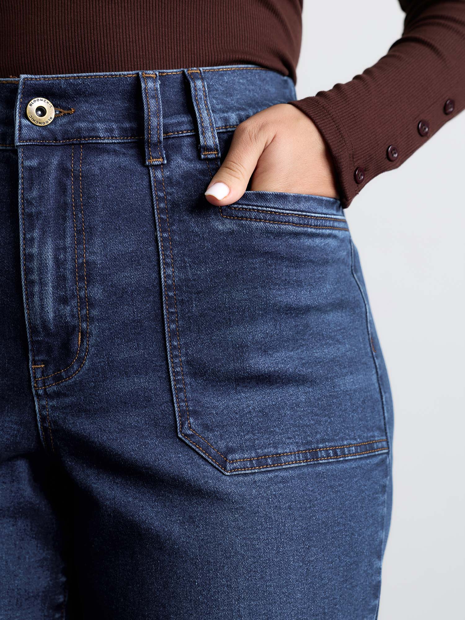 Stretchy Pockets Flared Jeans-Sweetccc