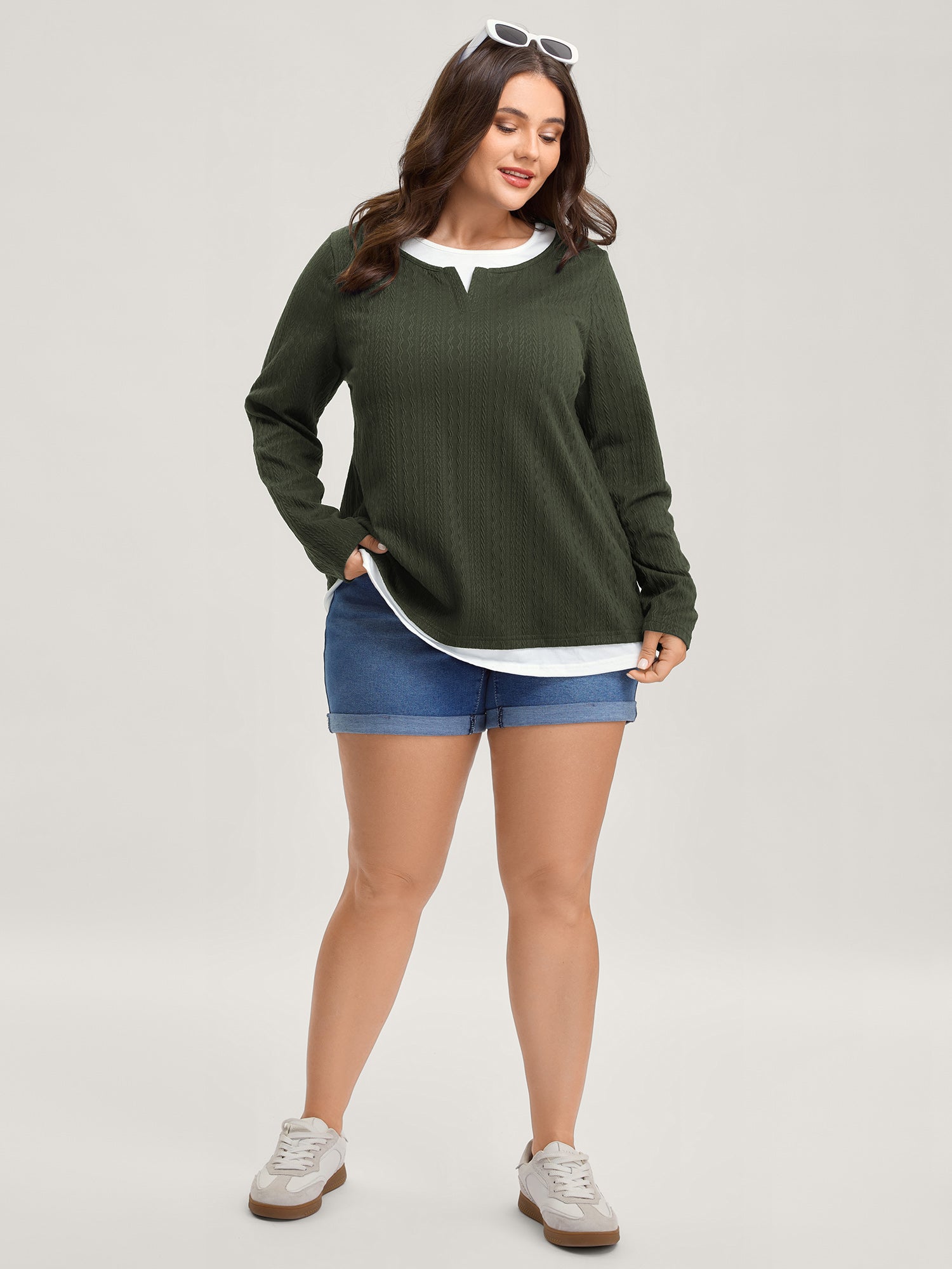 Textured Spliced Round Neck Solid T-Shirt-Sweetccc