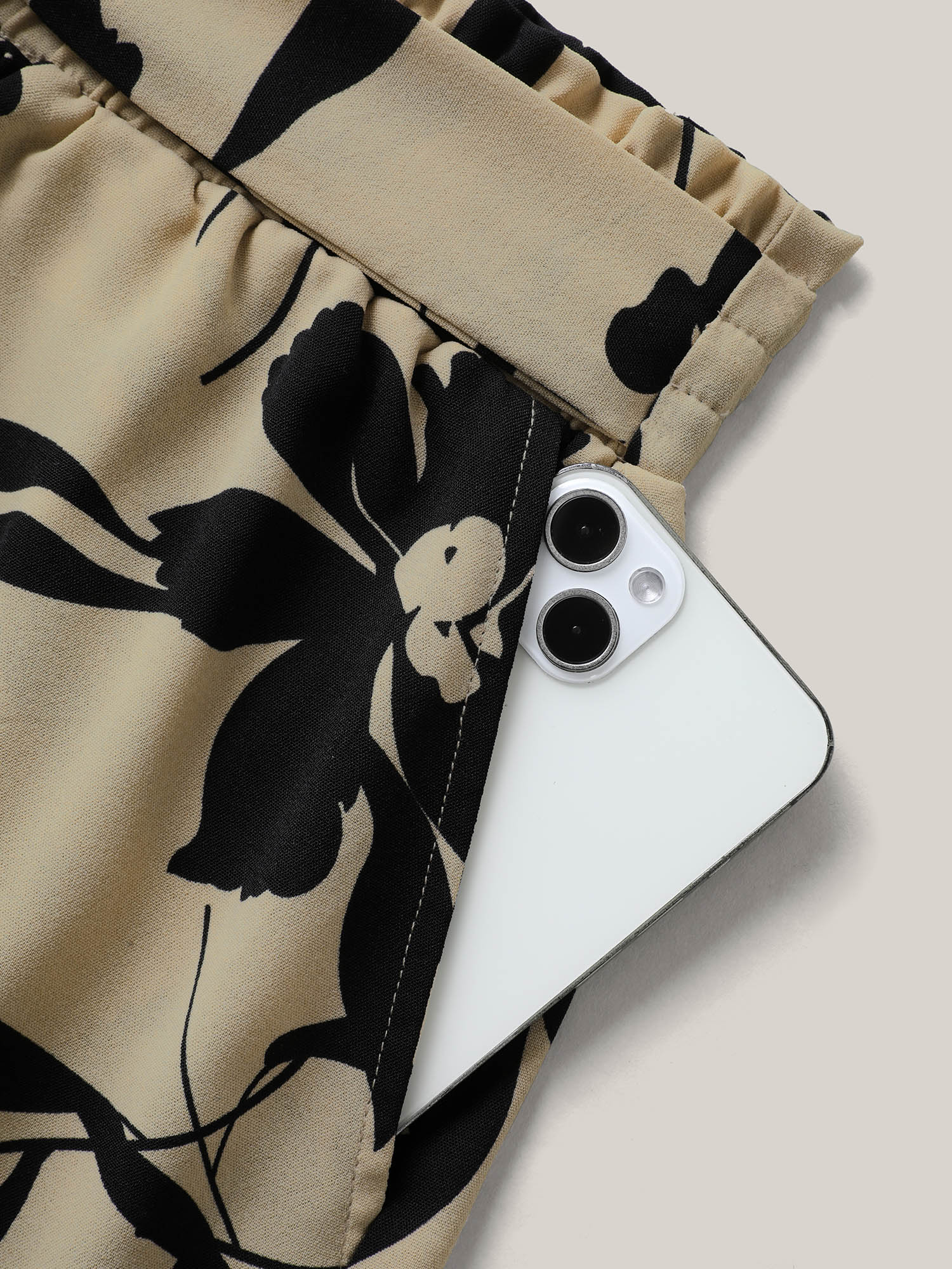 Large Flower Print Belted Straight-Leg Shorts-Sweetccc