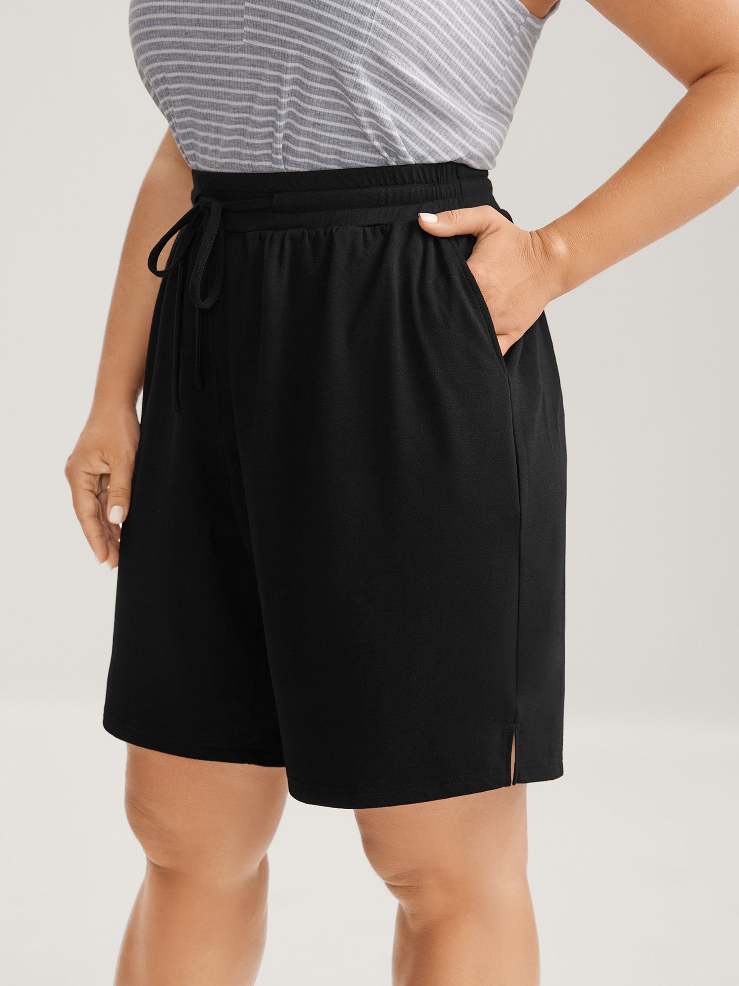 Stretchy Slit Drawstring Straight-Leg Shorts-Sweetccc