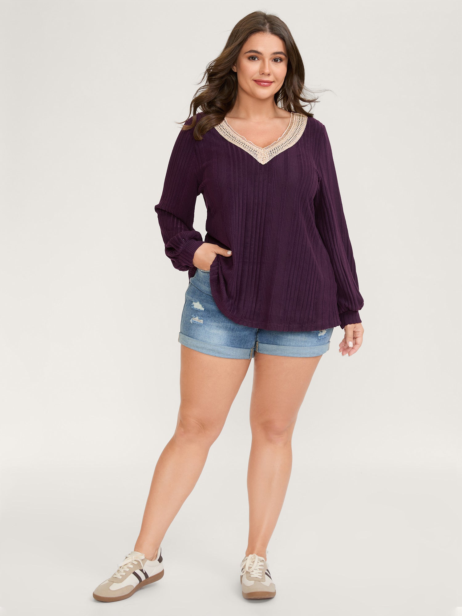 Textured Contrast Neckline Solid T-Shirt-Sweetccc