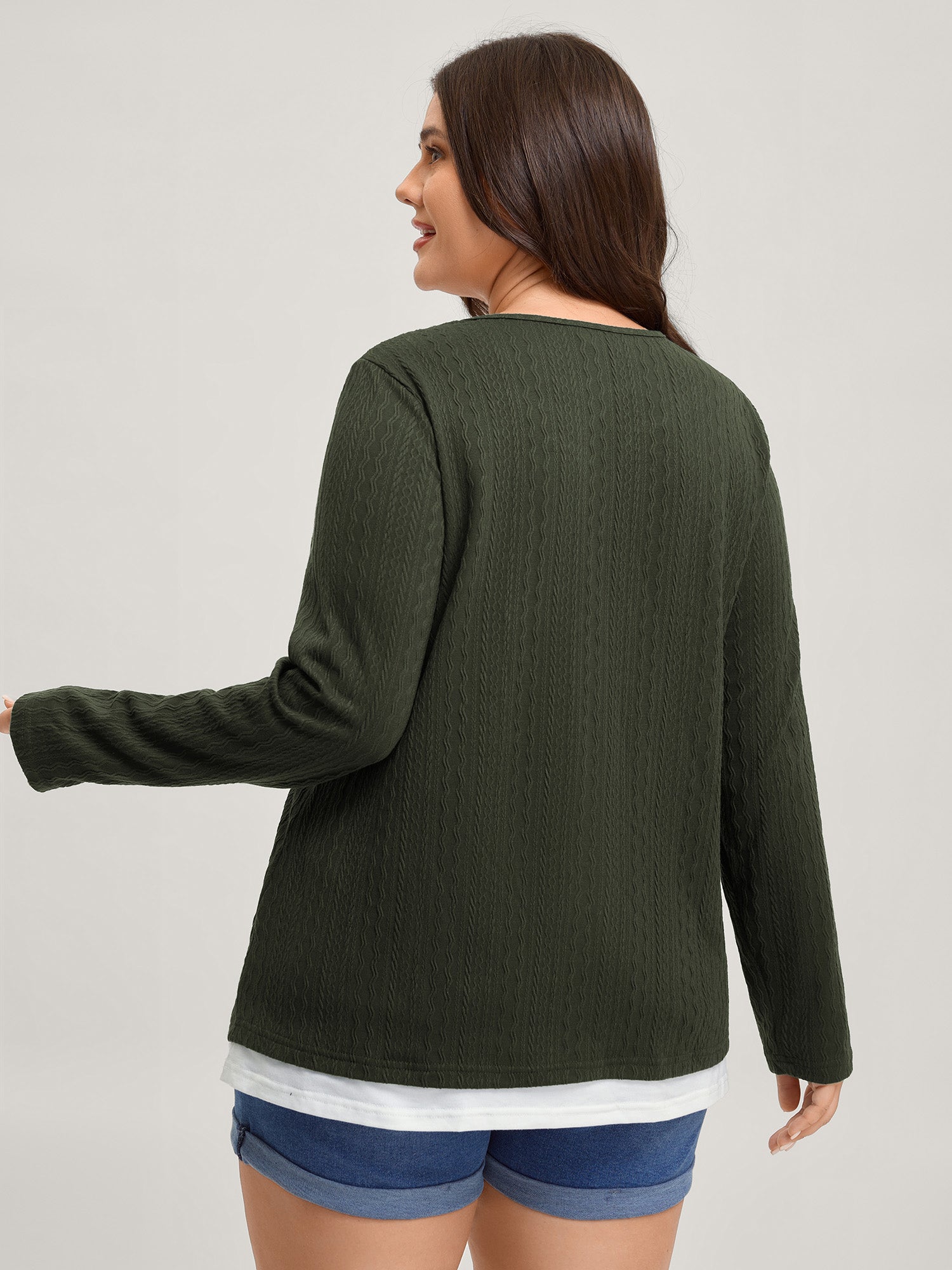 Textured Spliced Round Neck Solid T-Shirt-Sweetccc