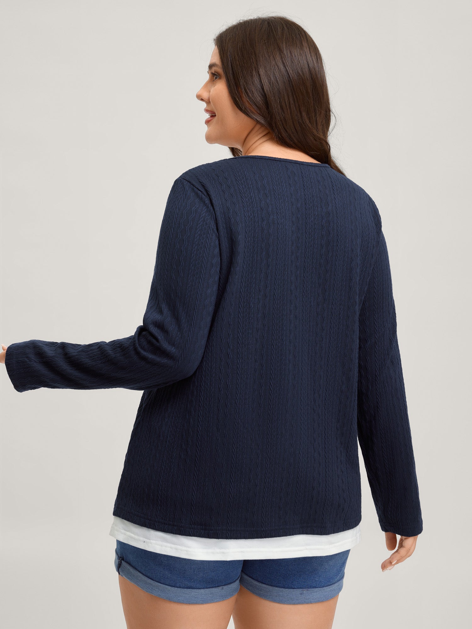 Textured Spliced Round Neck Solid T-Shirt-Sweetccc