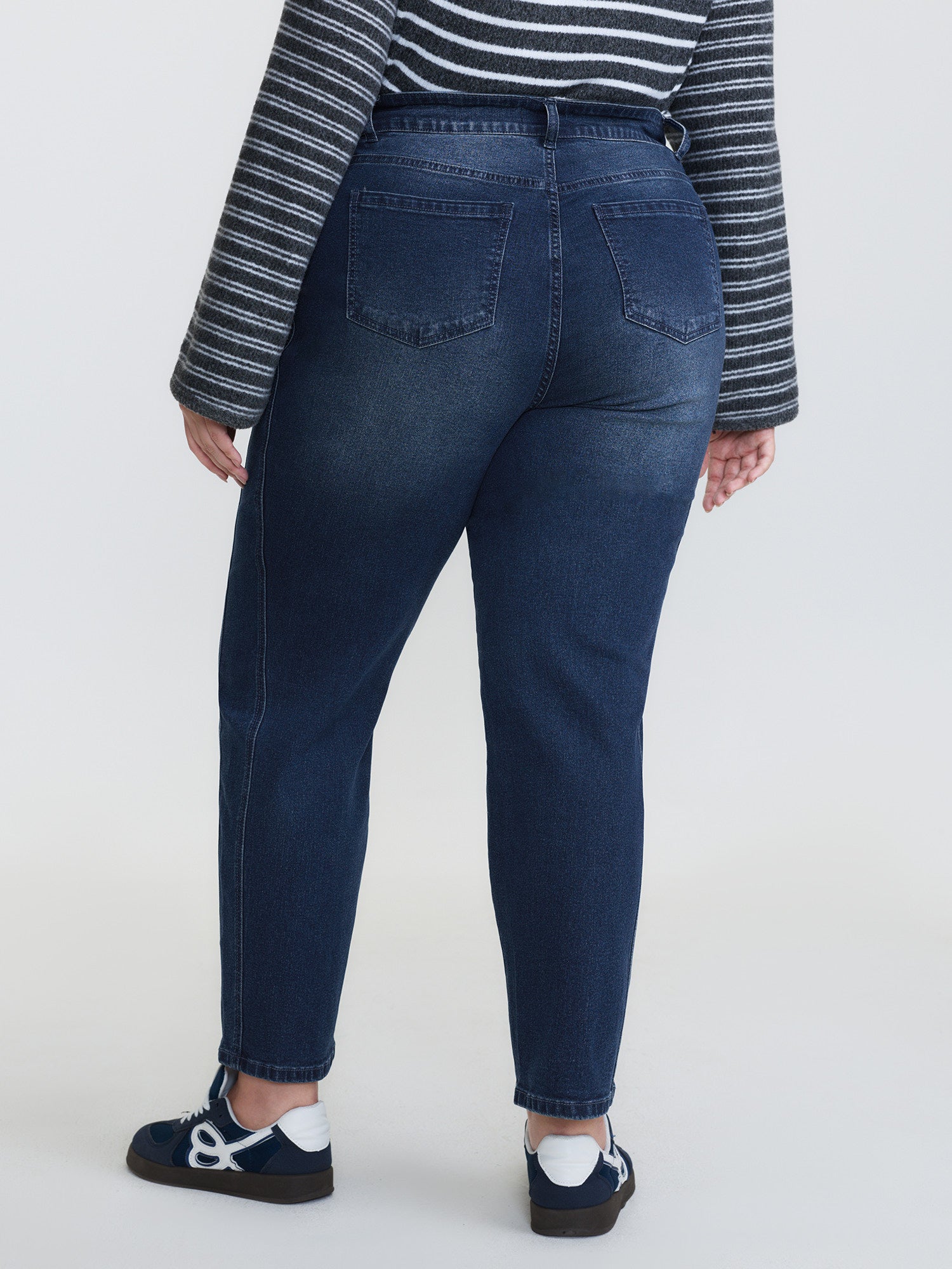 Mid-Rise Boyfriend Jeans-Sweetccc