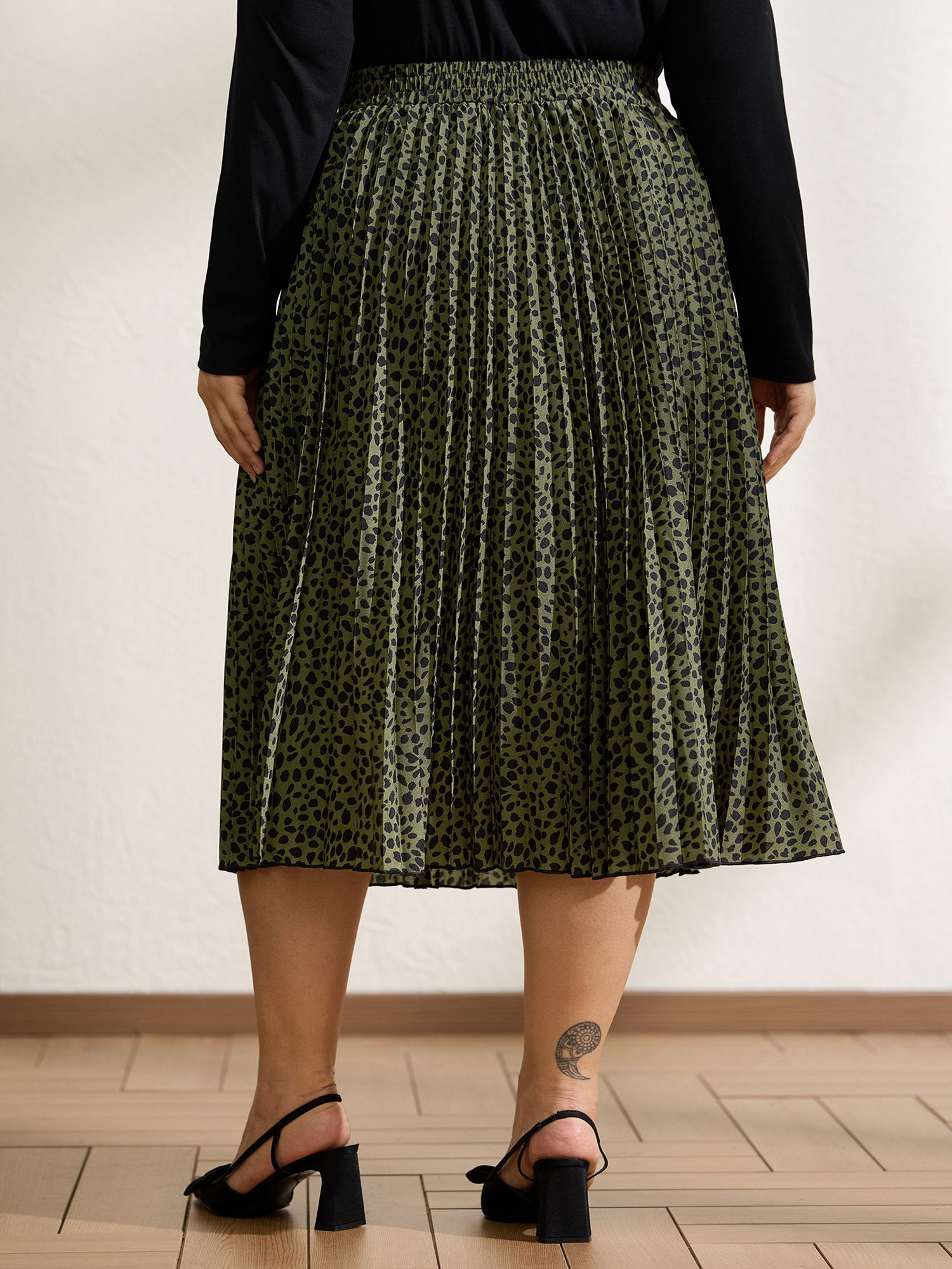 Monochrome Polka Dots Pleated Midi Skirt-Sweetccc