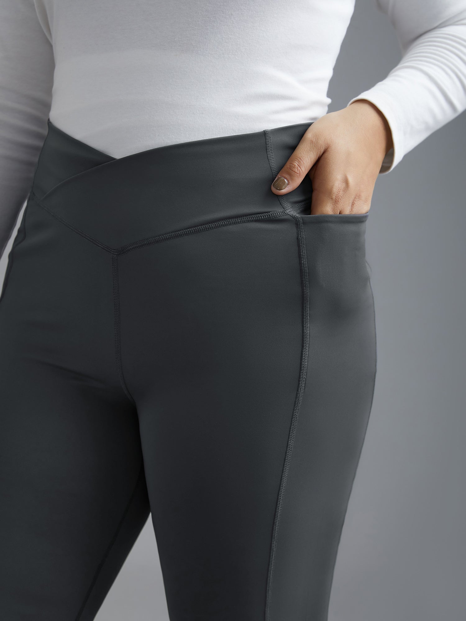 V-Shaped Pocket Bootcut Leggings-Sweetccc