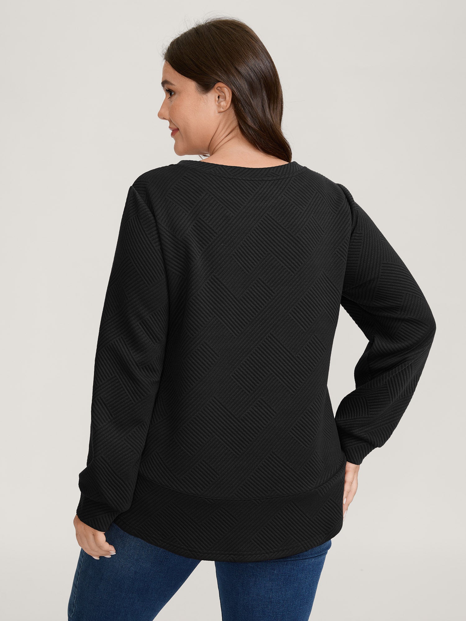 Textured Curvy Hem Round Neck Sweatshirt-Sweetccc