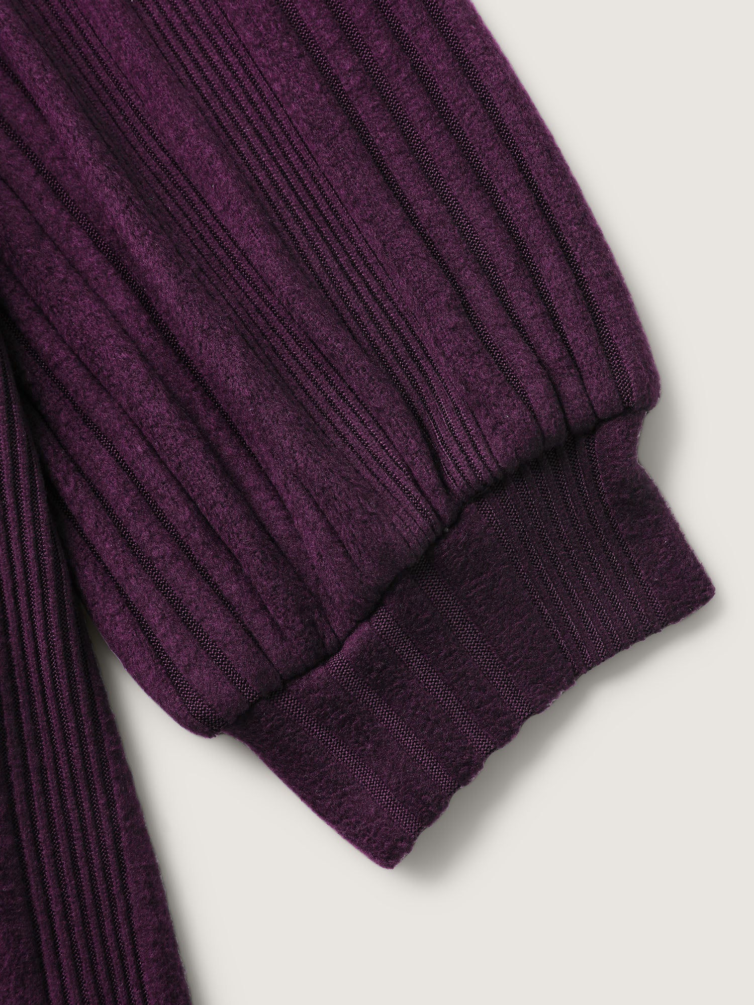 Textured Contrast Neckline Solid T-Shirt-Sweetccc