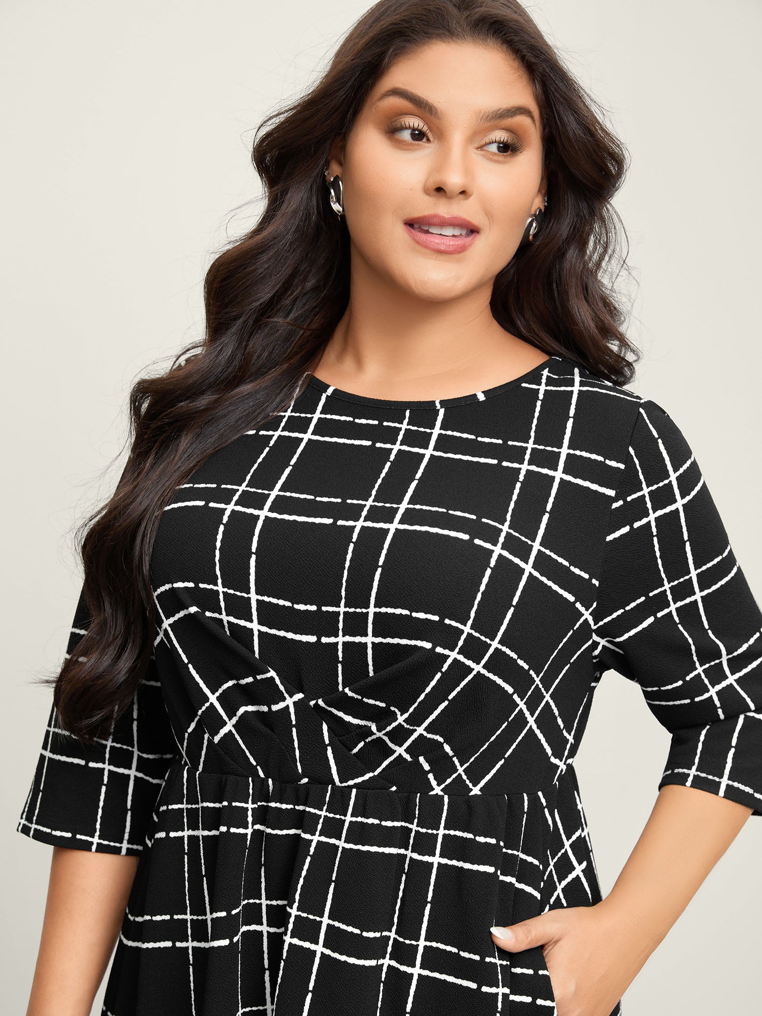 Grid Print Pleated Front Overlap Midi Dress-Sweetccc