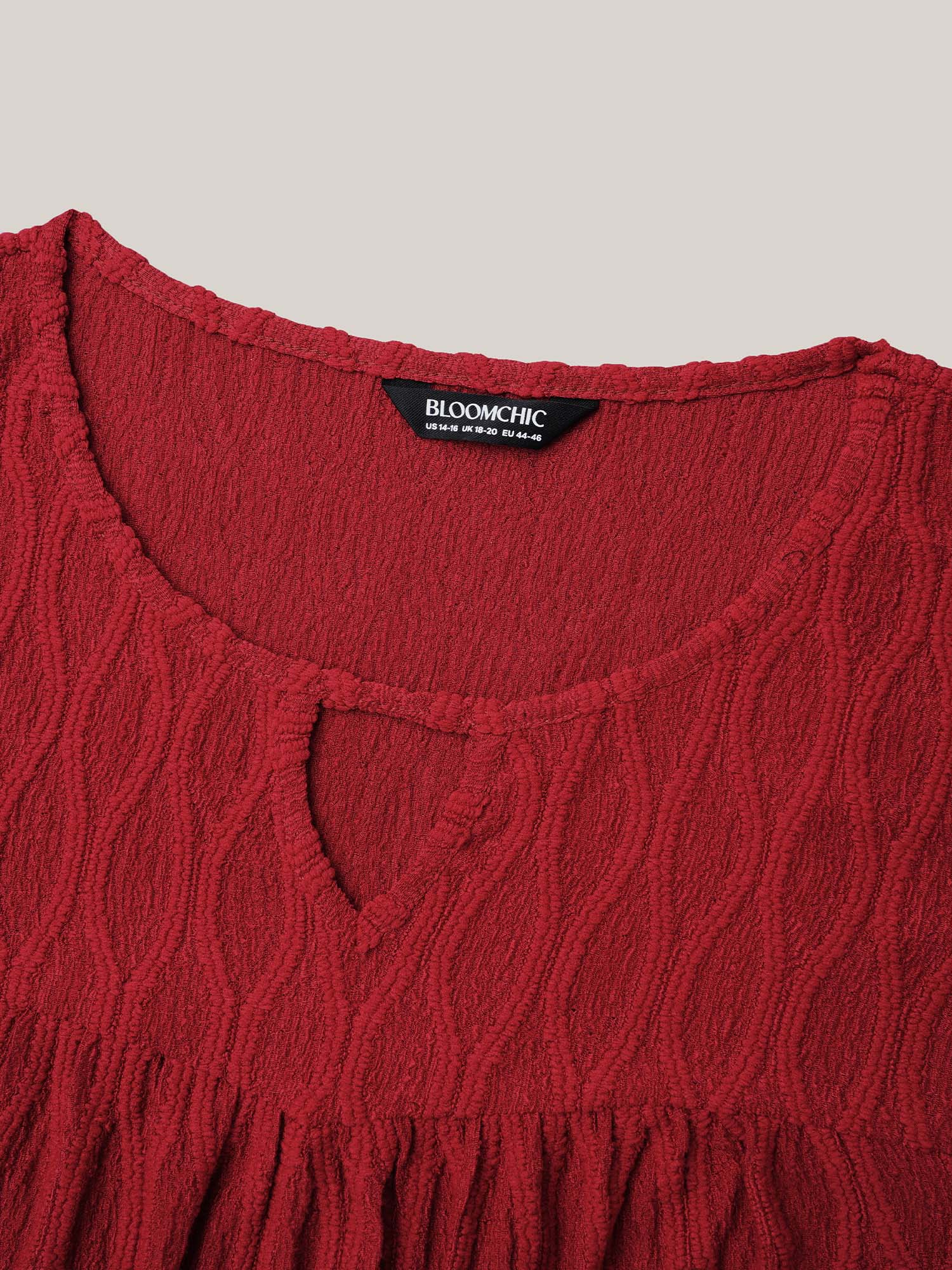 Textured Keyhole Gathered Knit Top-Sweetccc